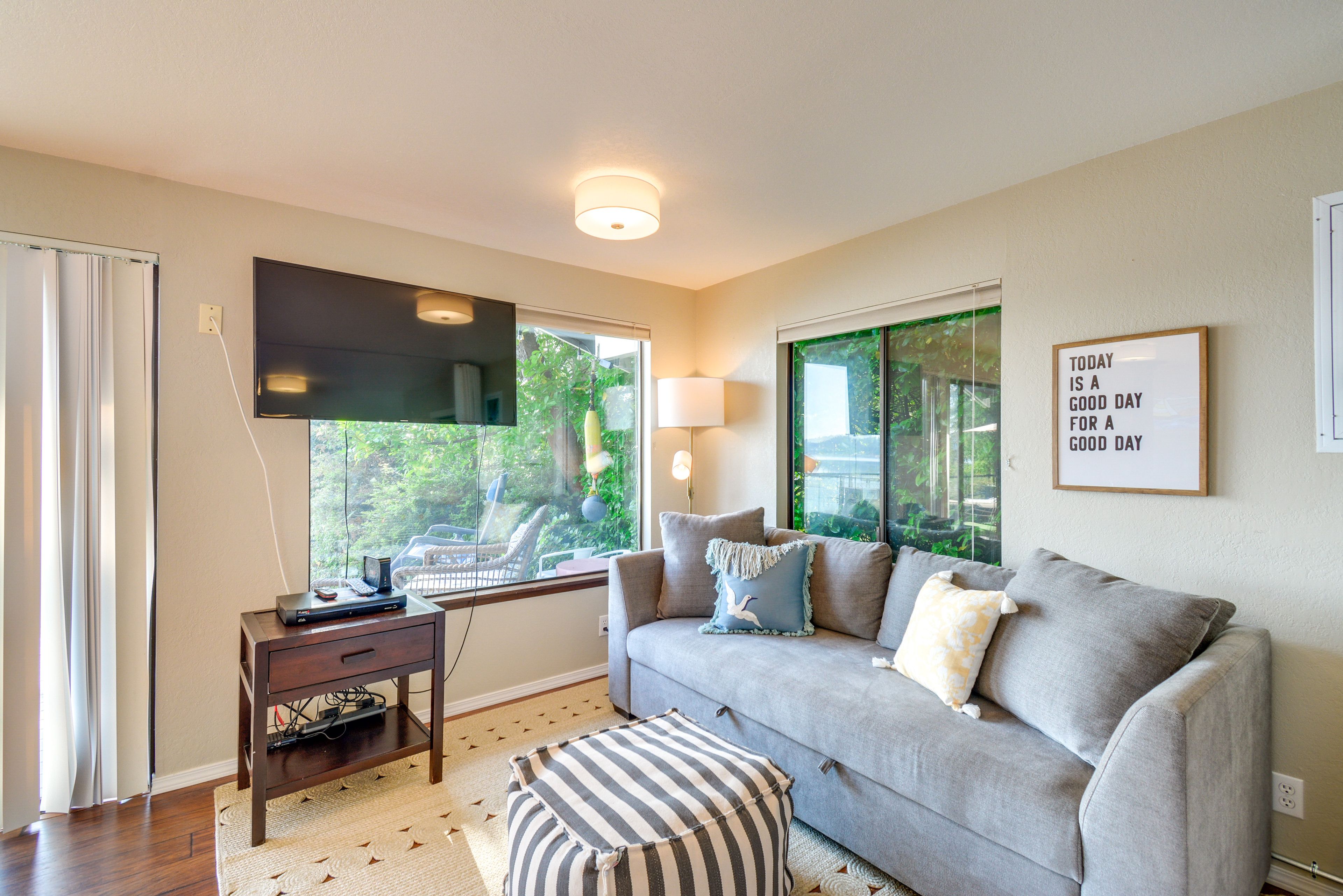 Guest House | Pellet Stove | Smart TV w/ Cable