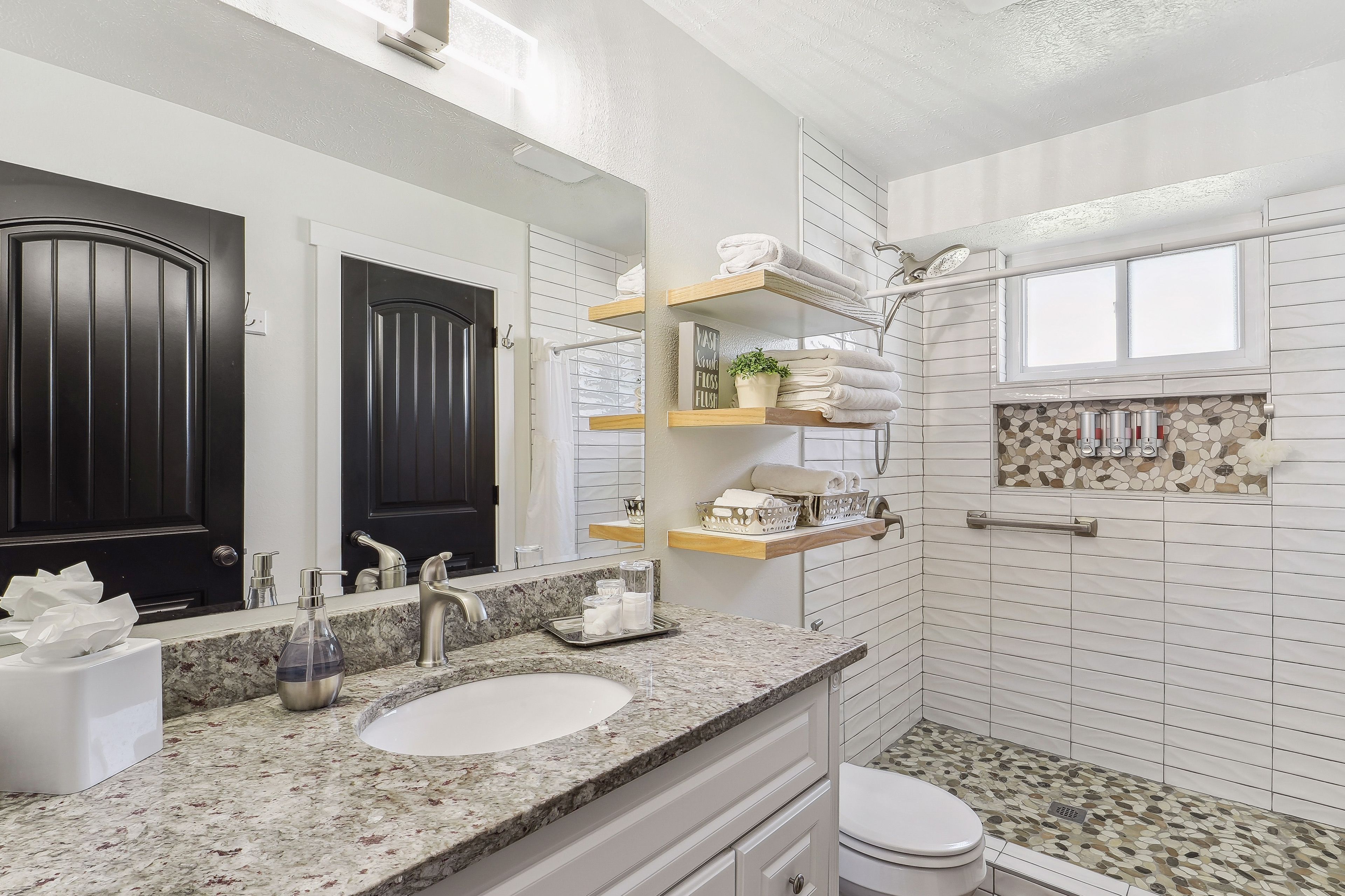 Full Bathroom | Walk-In Shower | Complimentary Toiletries | Towels Provided