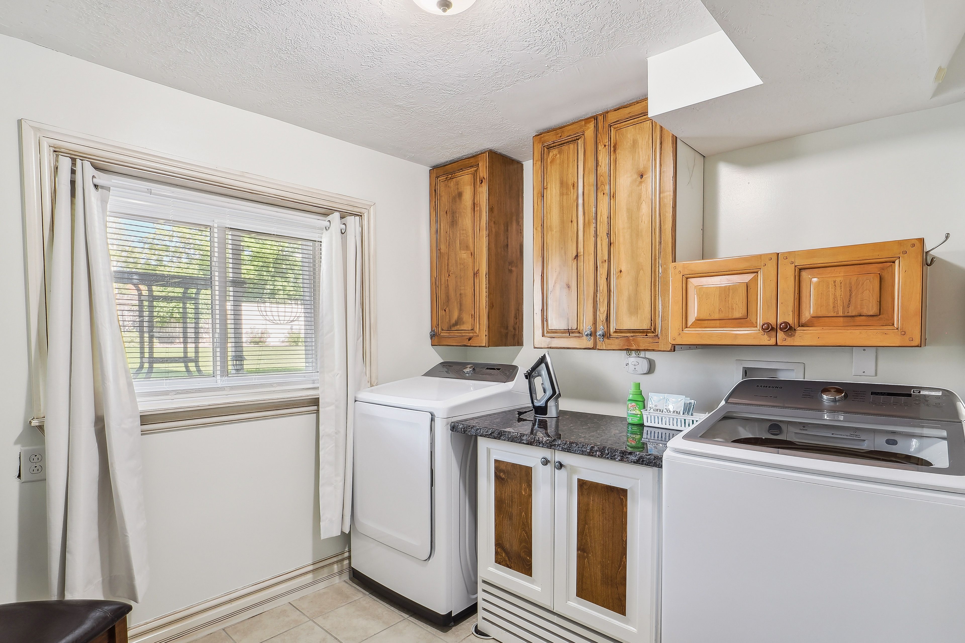 Laundry Area | Washer/Dryer | Hangers | Iron/Board | Trash Bags/Paper Towels