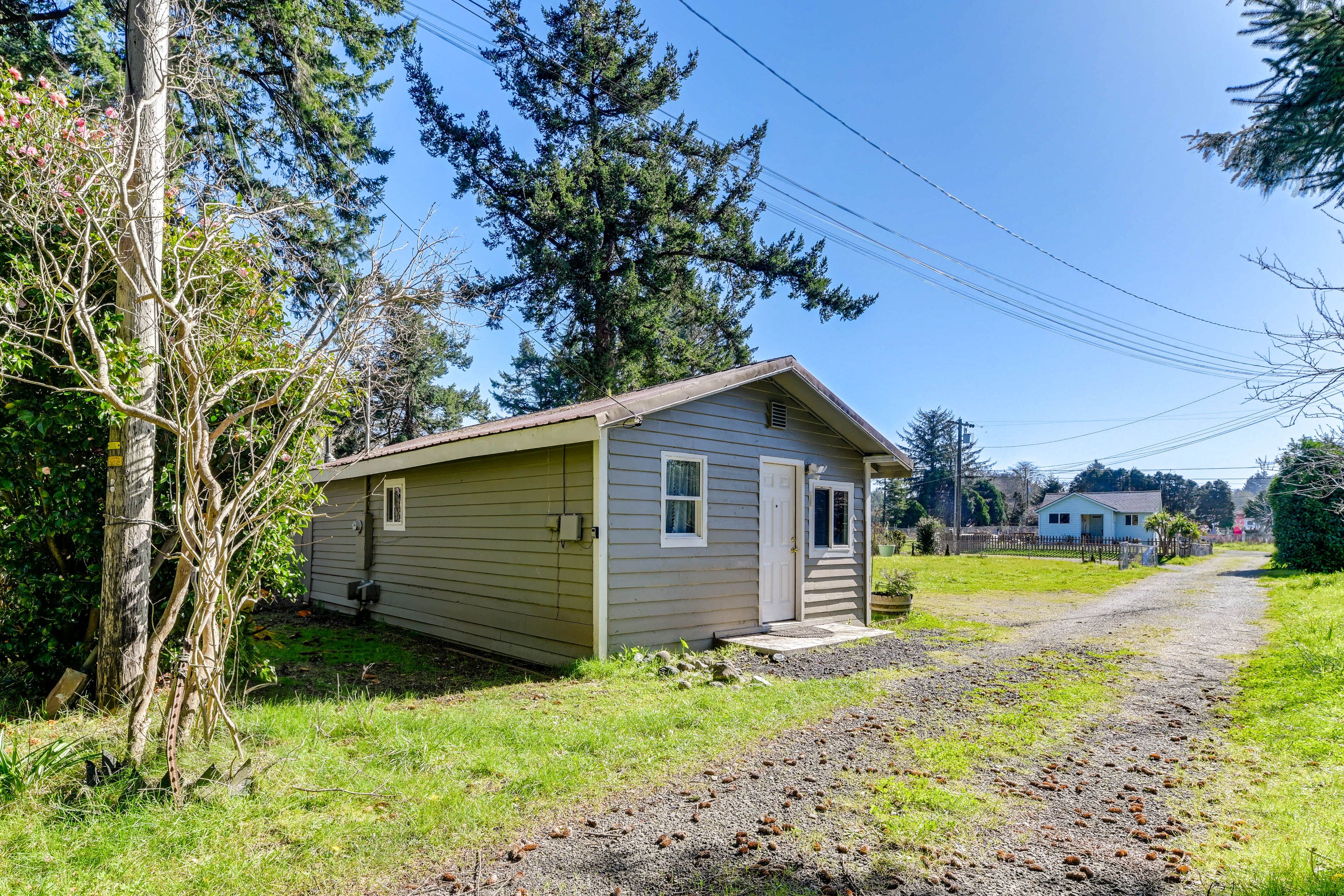 Exterior | Driveway (4 Vehicles) | Trailer Parking Allowed