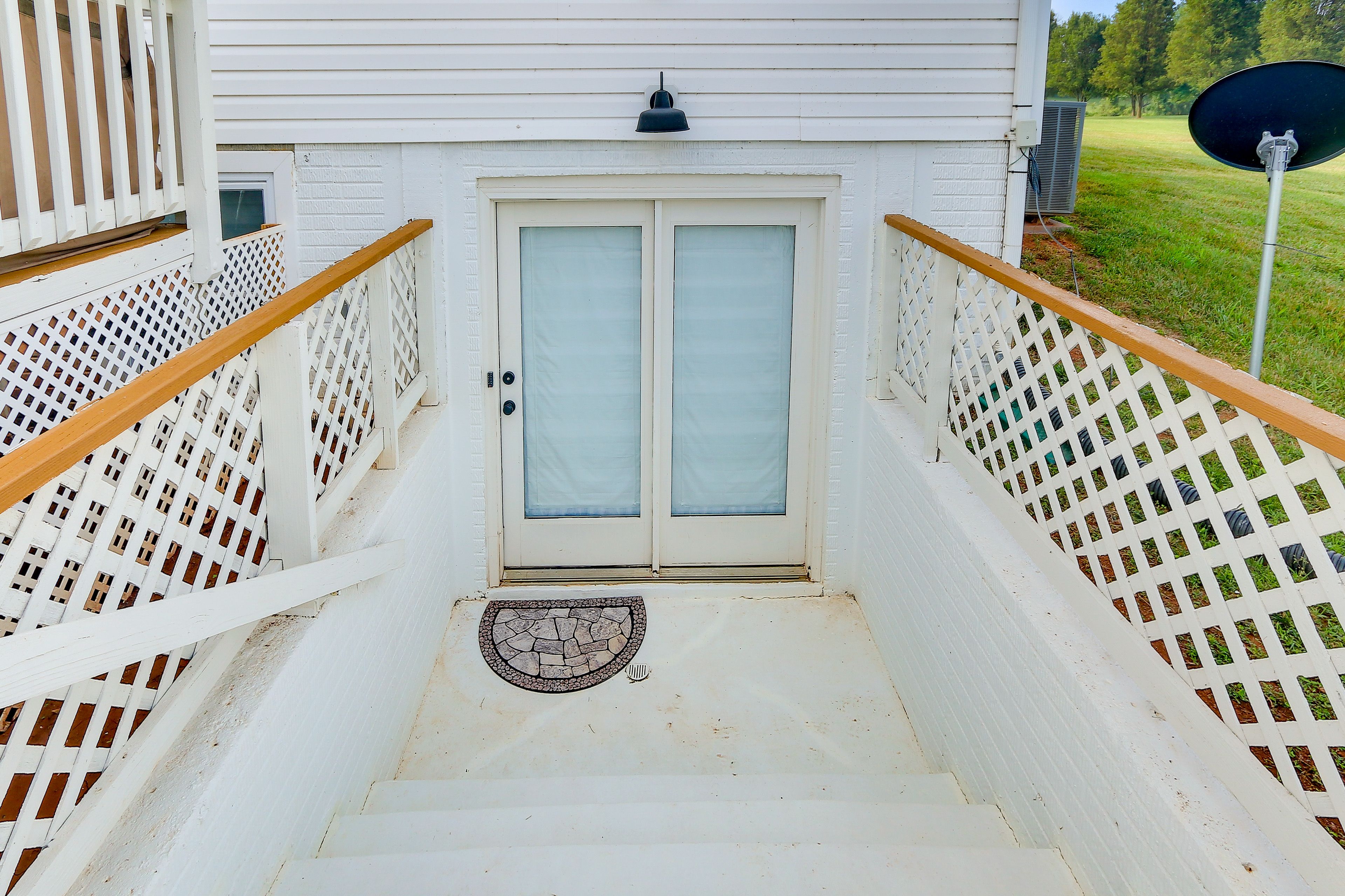 Private Entrance