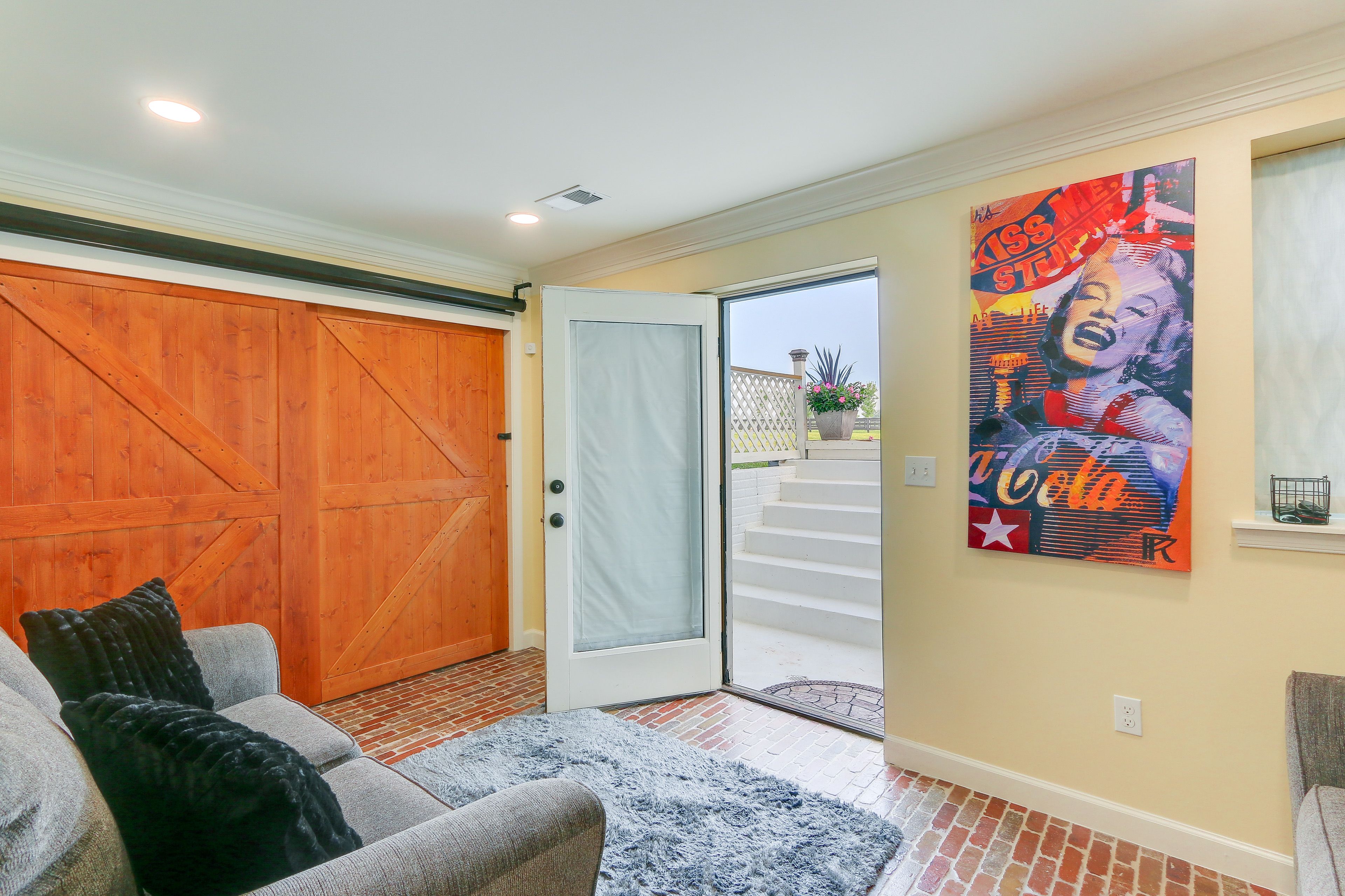 Living Room | Main Floor | Central Air Conditioning | Free WiFi