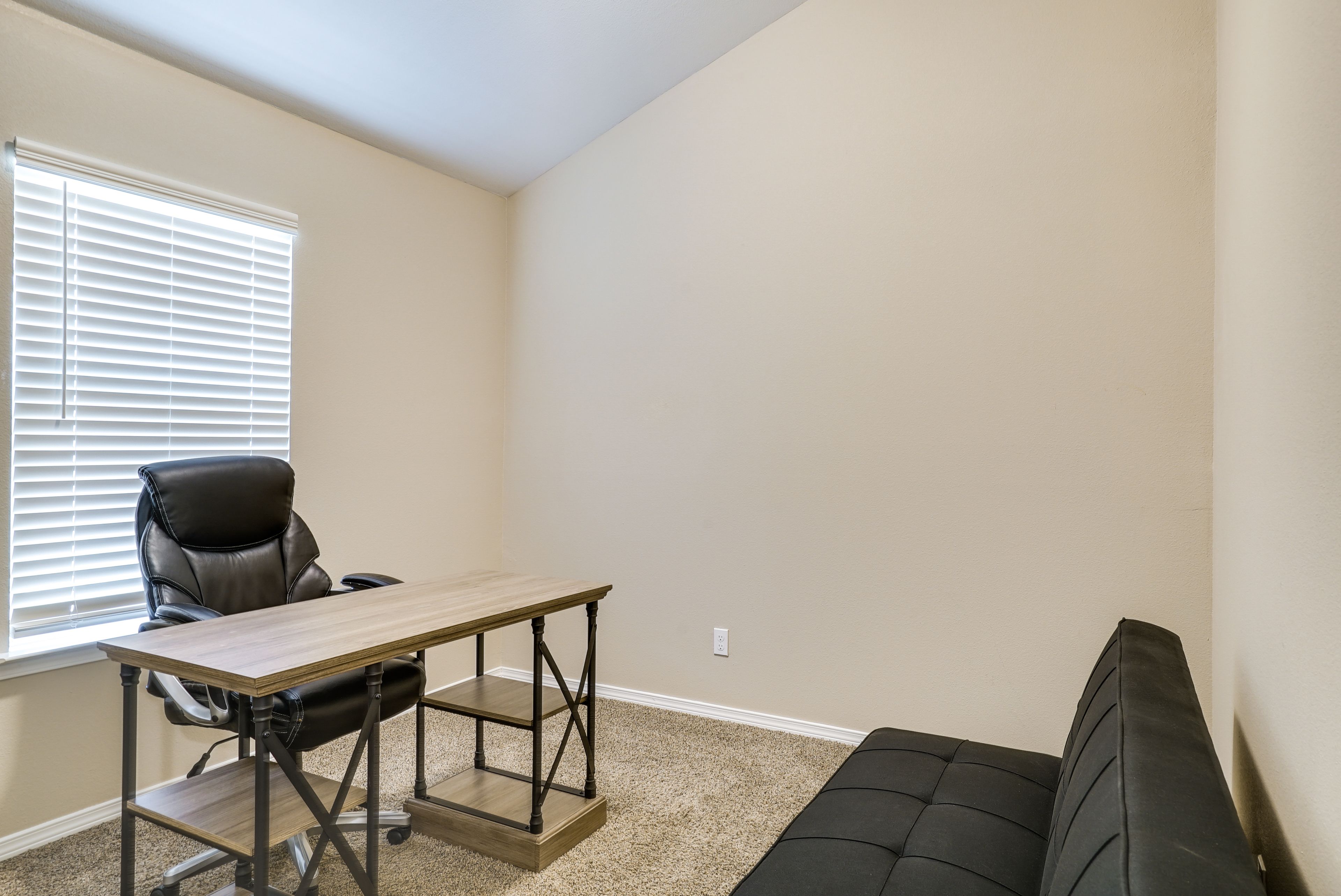 Bedroom 4 | Full Futon | Remote-Work Friendly