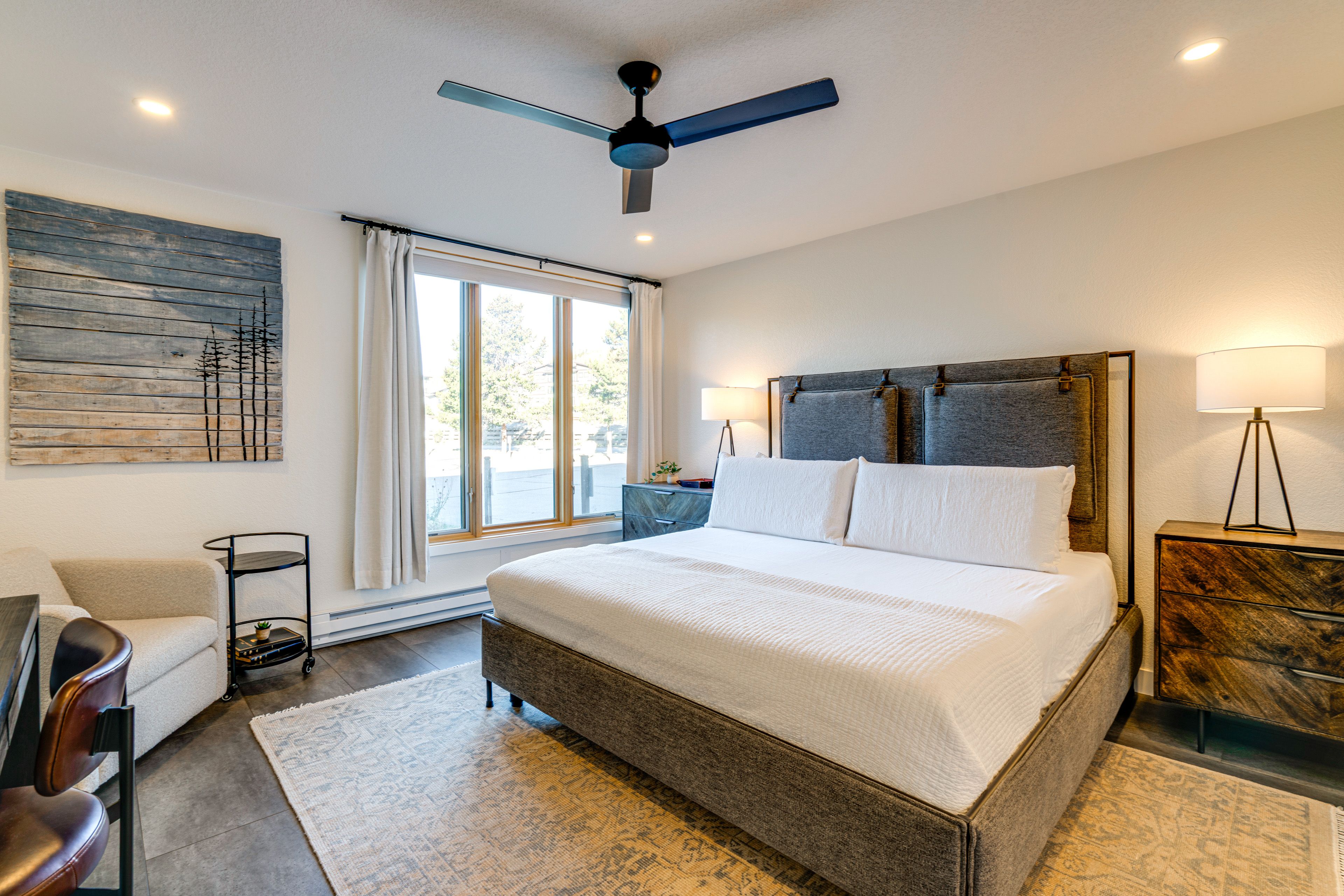 Bedroom 1 | King Bed | En-Suite Bathroom | Ceiling Fan