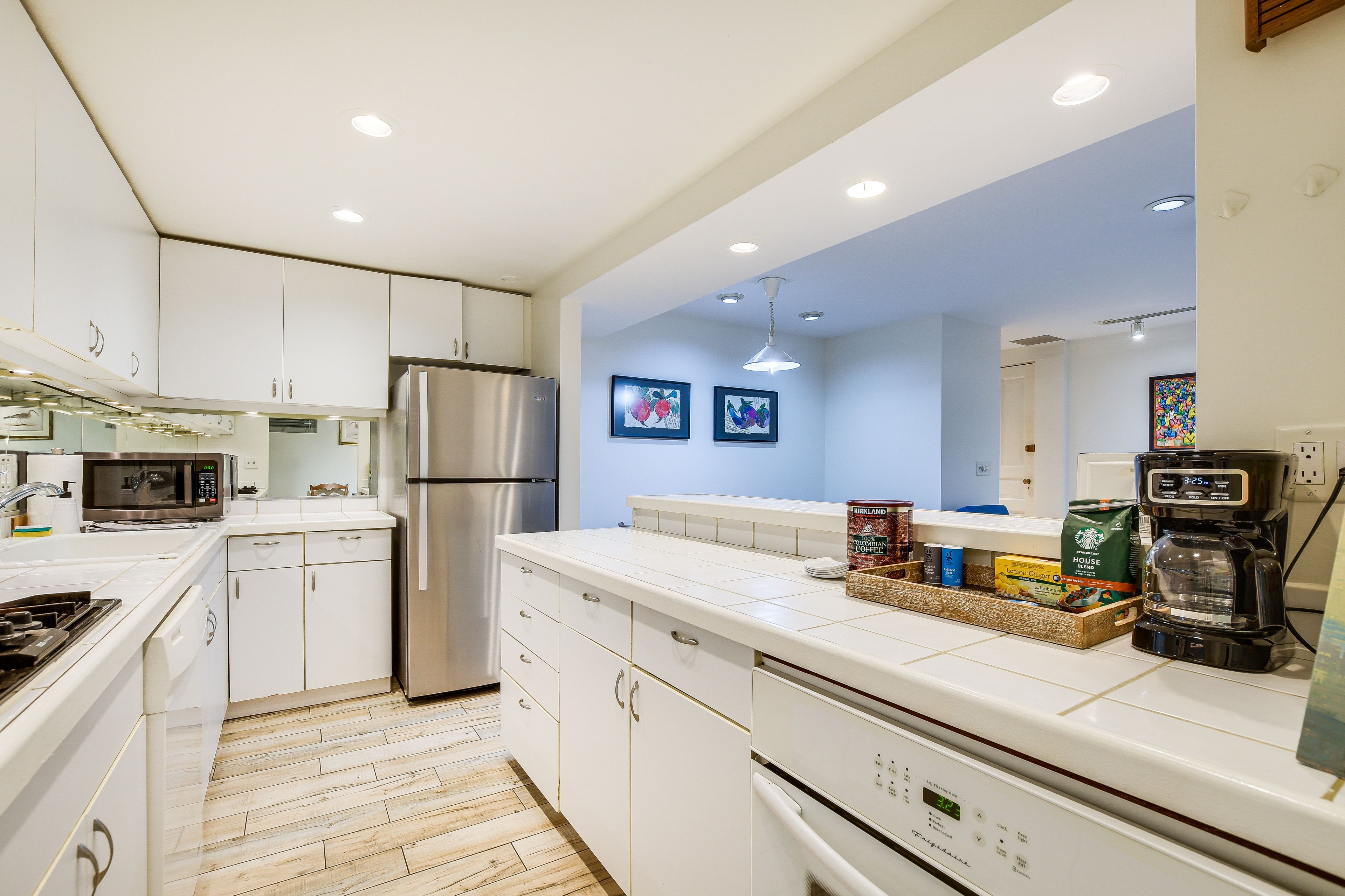 Kitchen | Cooking Basics | Coffee Maker | Paper Towels/Trash Bags Provided
