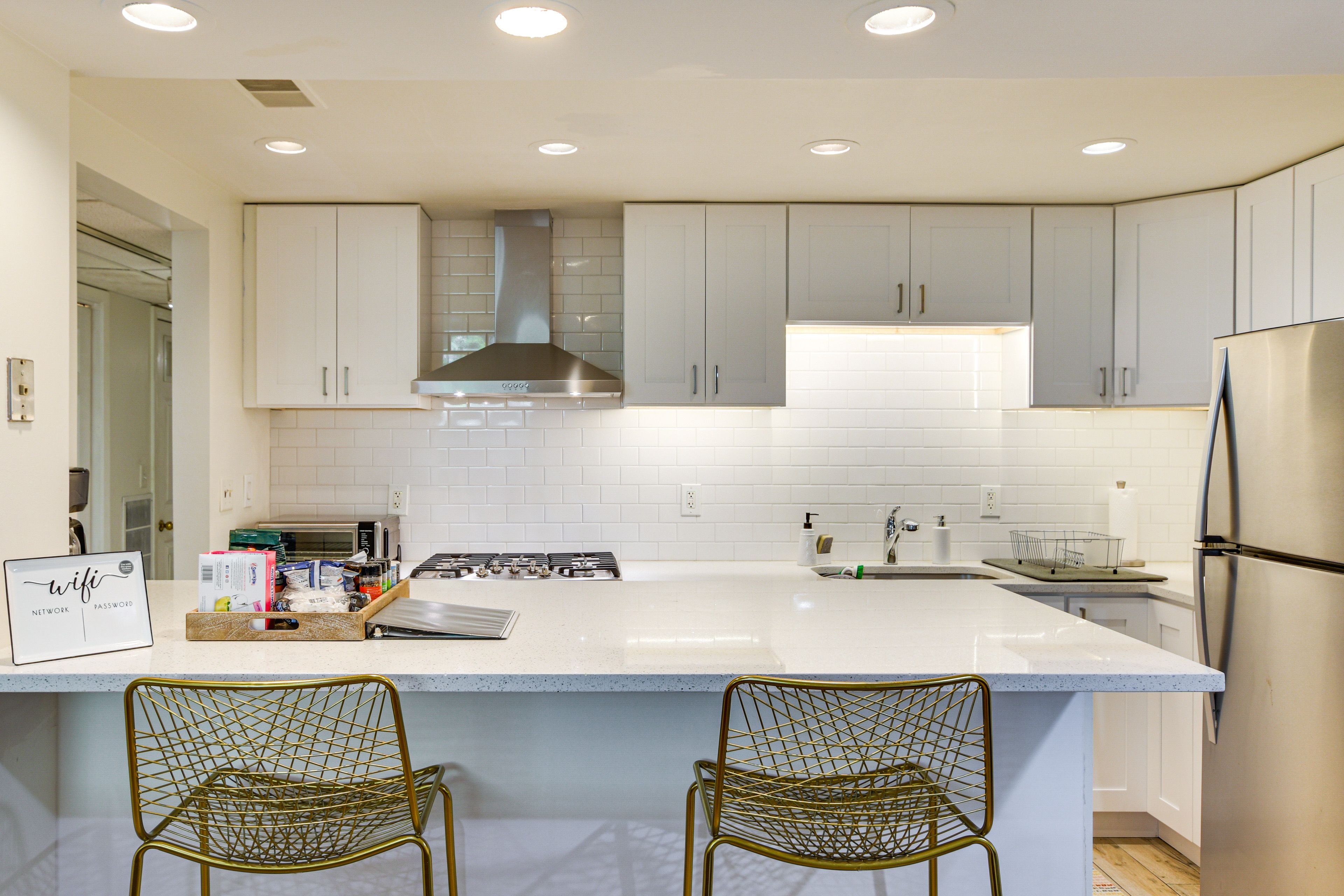 Kitchen | Cooking Basics | Coffee Maker | Paper Towels/Trash Bags Provided