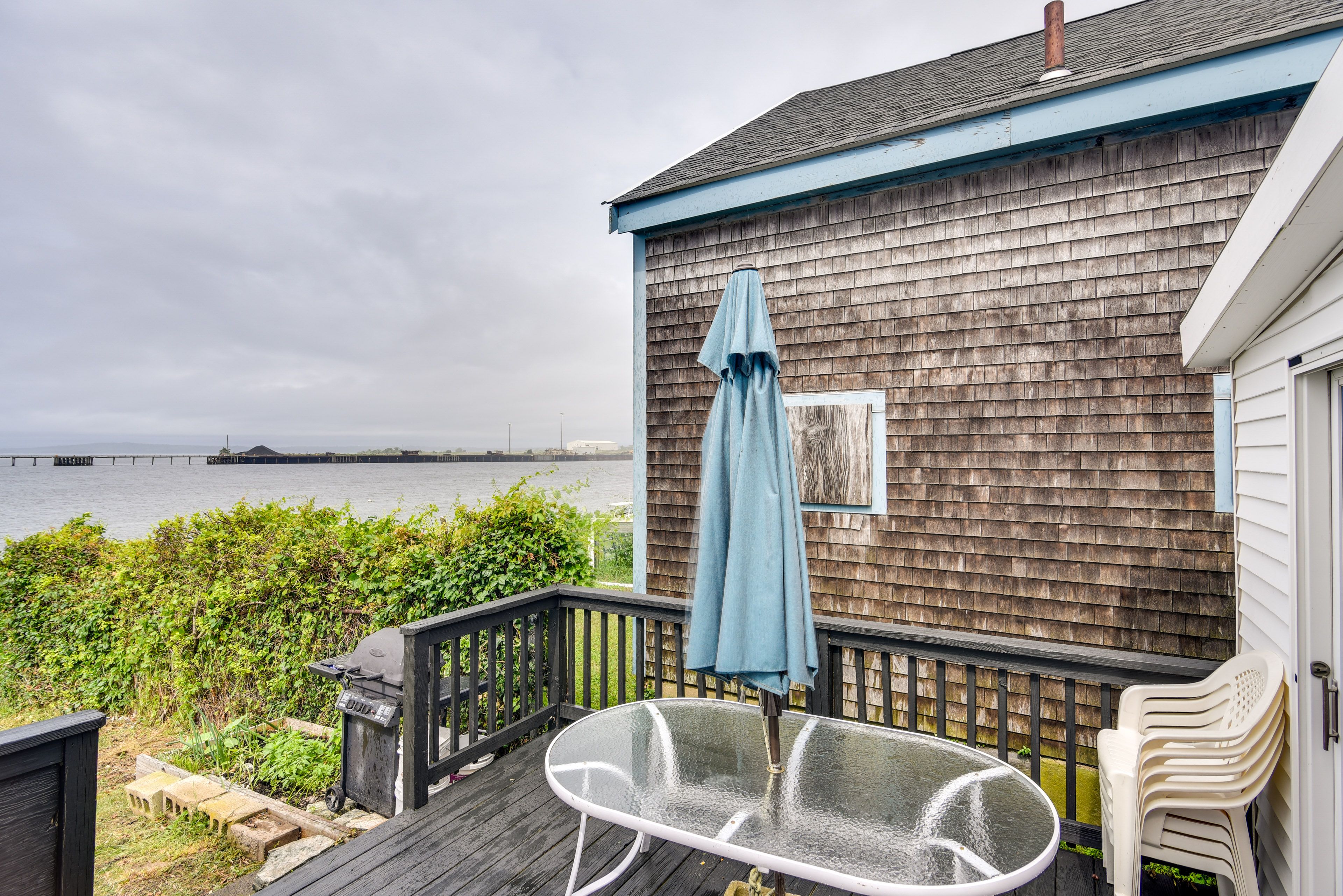 Deck | Waterfront