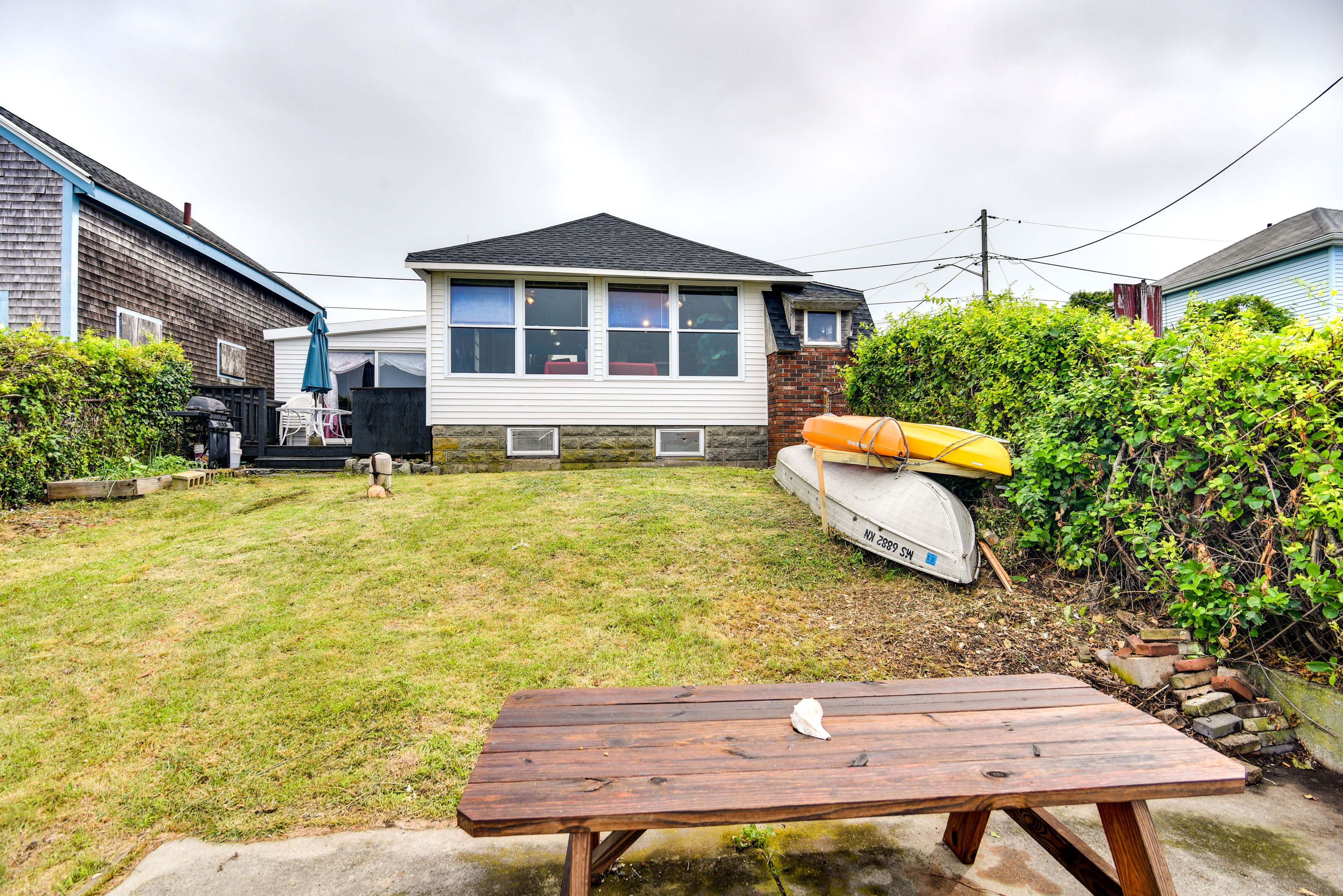 Yard | Waterfront