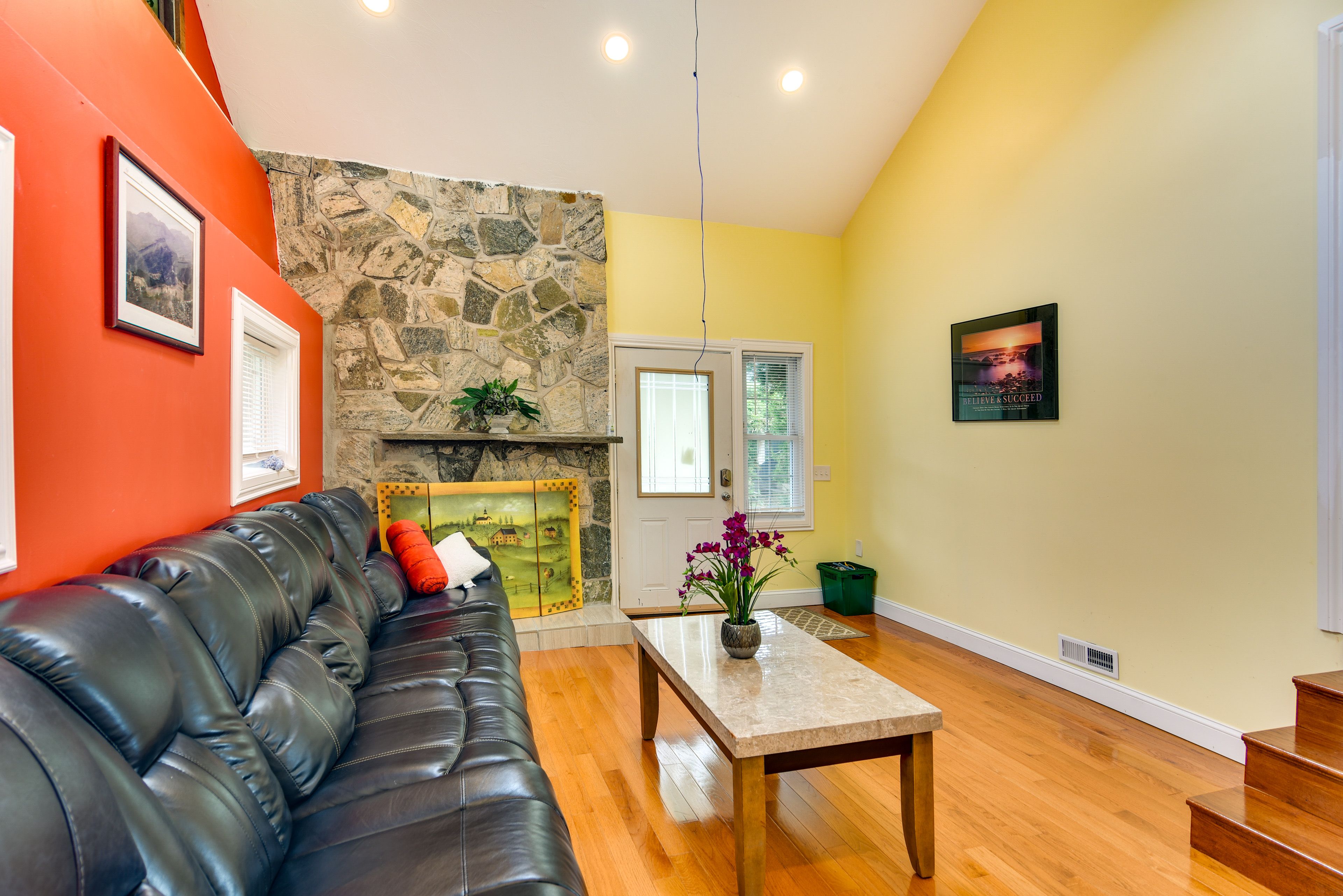 Somerset Vacation Rental | 2BR | 1BA | 1,148 Sq Ft | Stairs to Access
