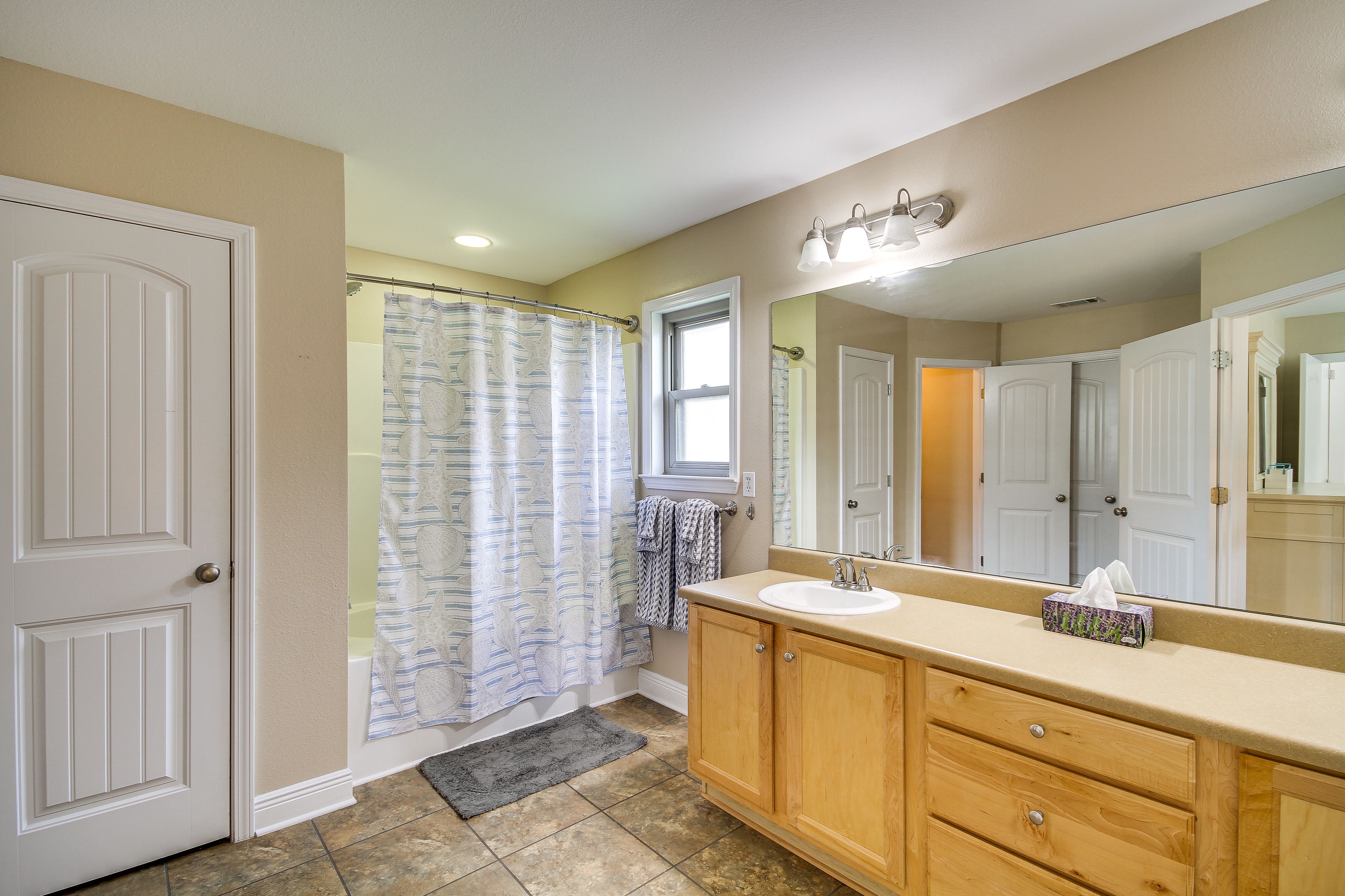 En-Suite Bathroom | Complimentary Toiletries