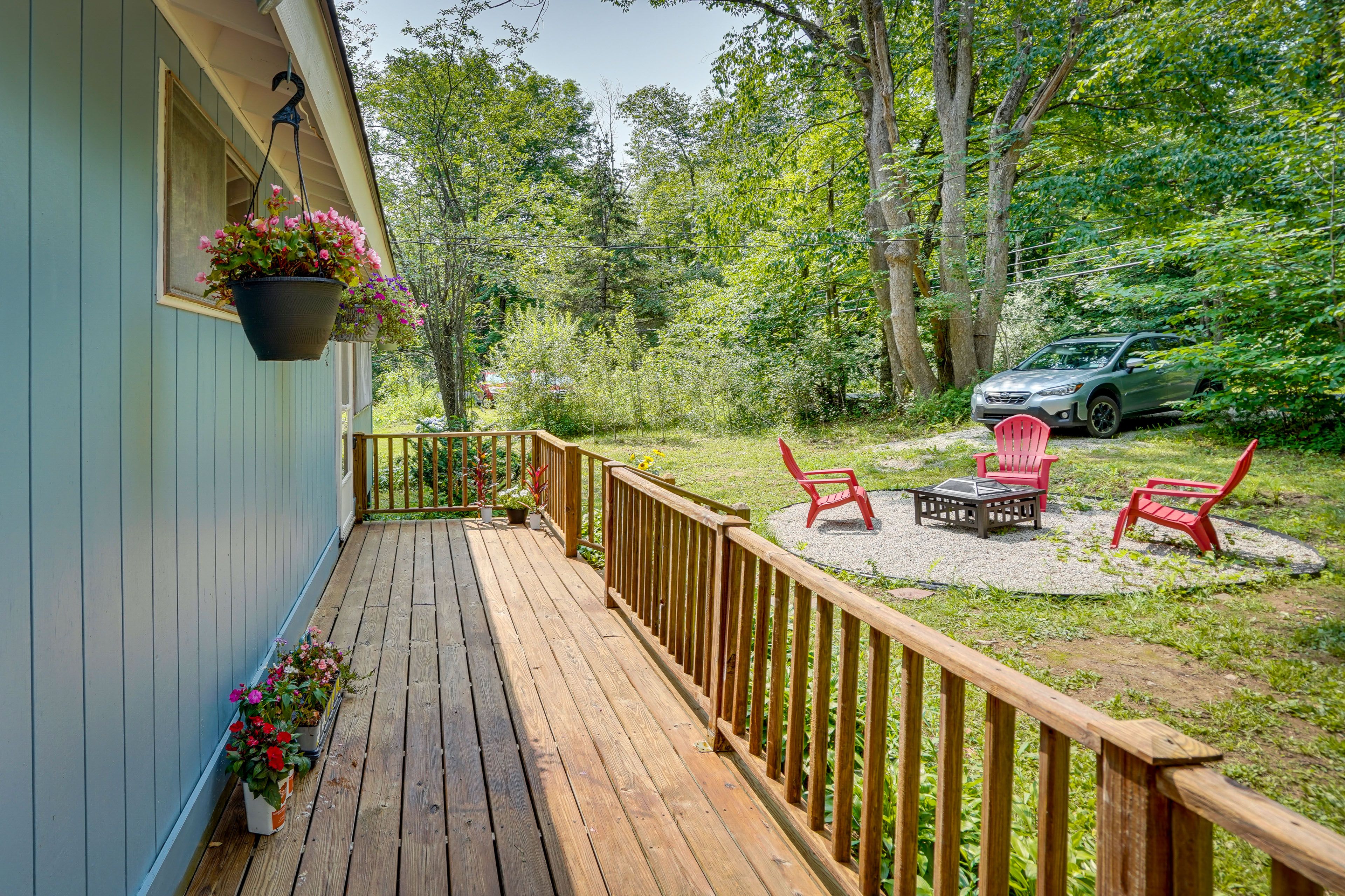 Deck | Fire Pit (Wood Provided)