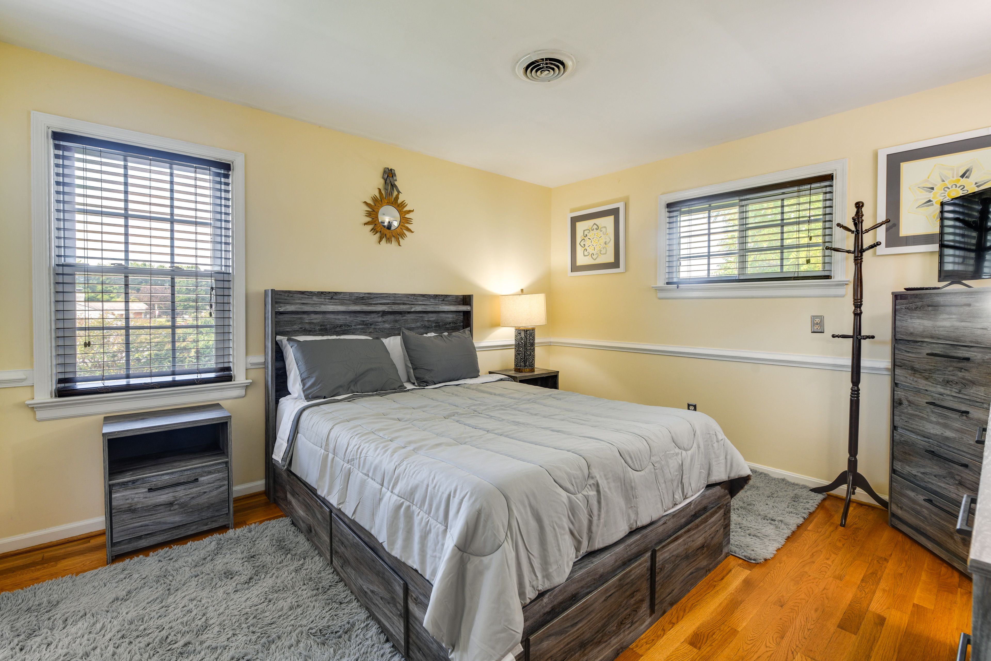 Bedroom 3 | Full Bed | Smart TV