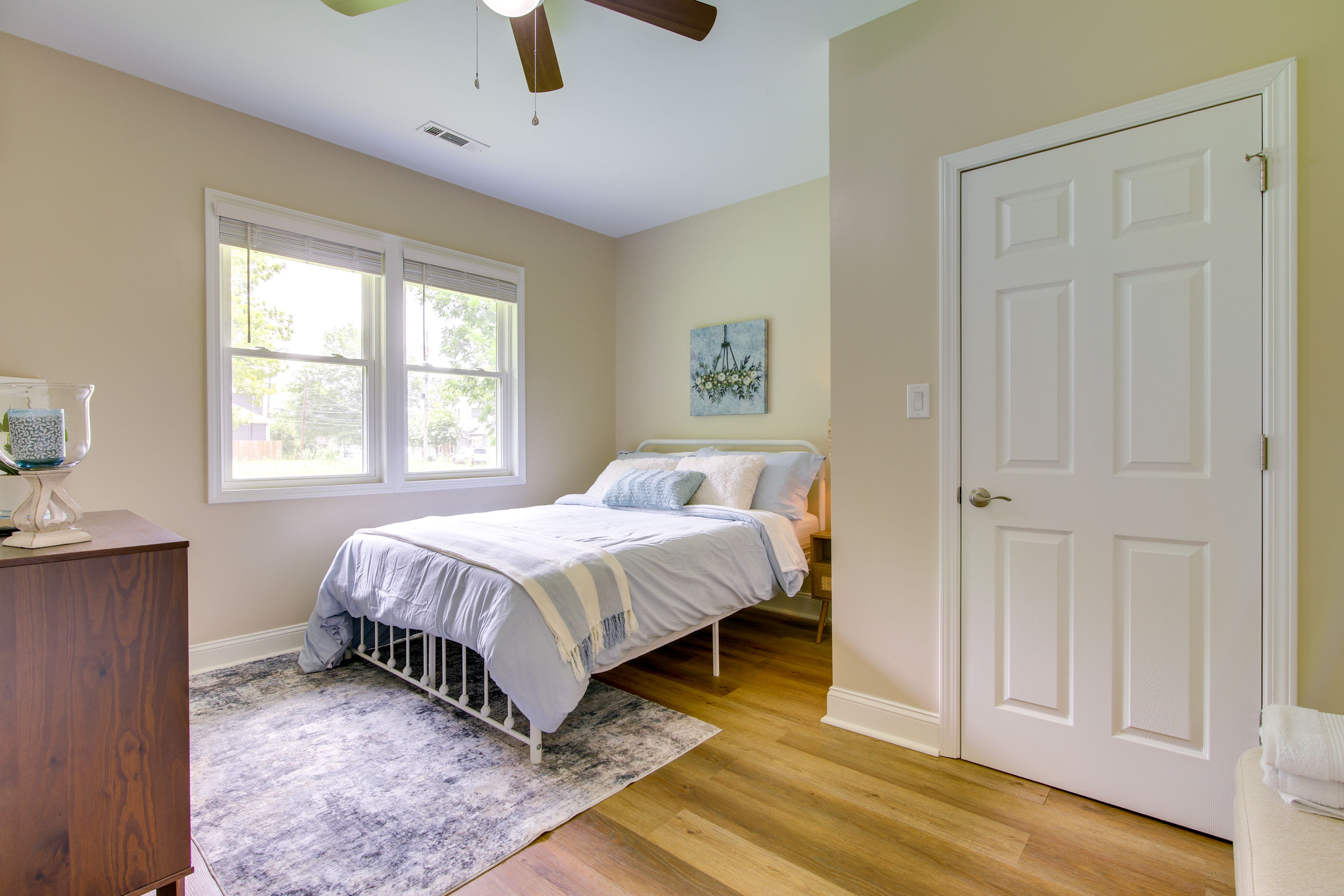 Bedroom 3 | Queen Bed | Smart TV w/ Cable