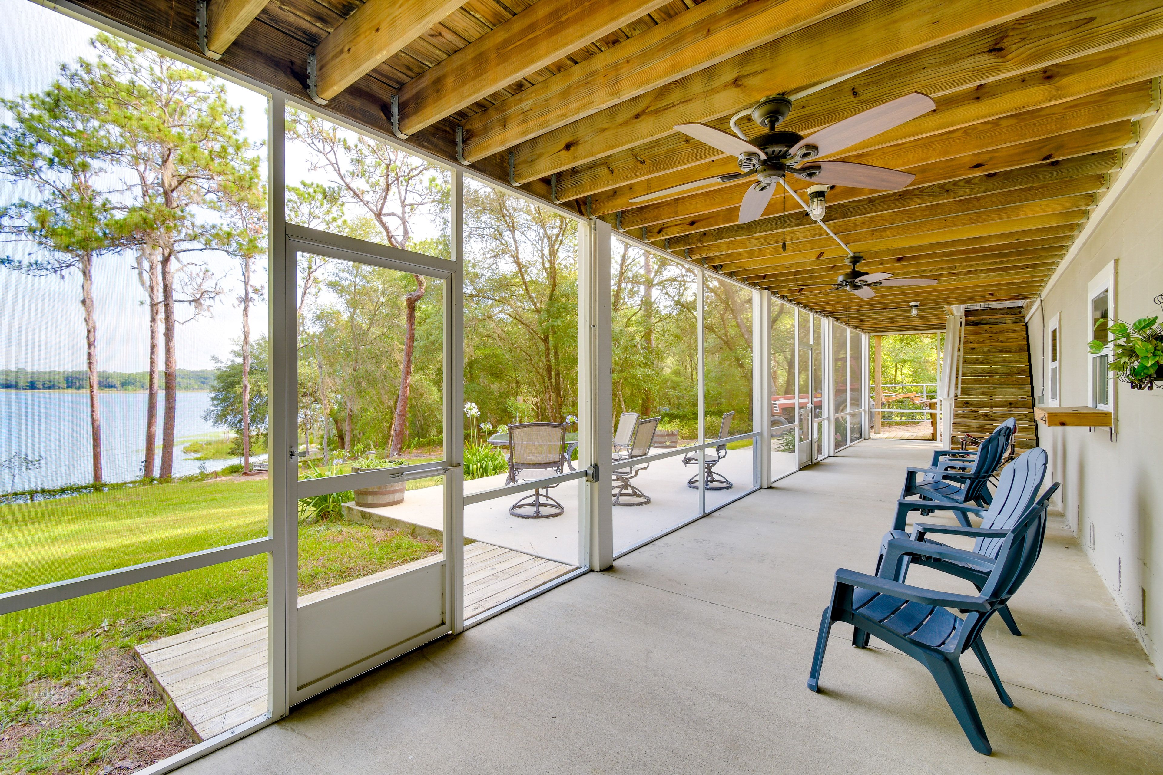 Screened-In Patio