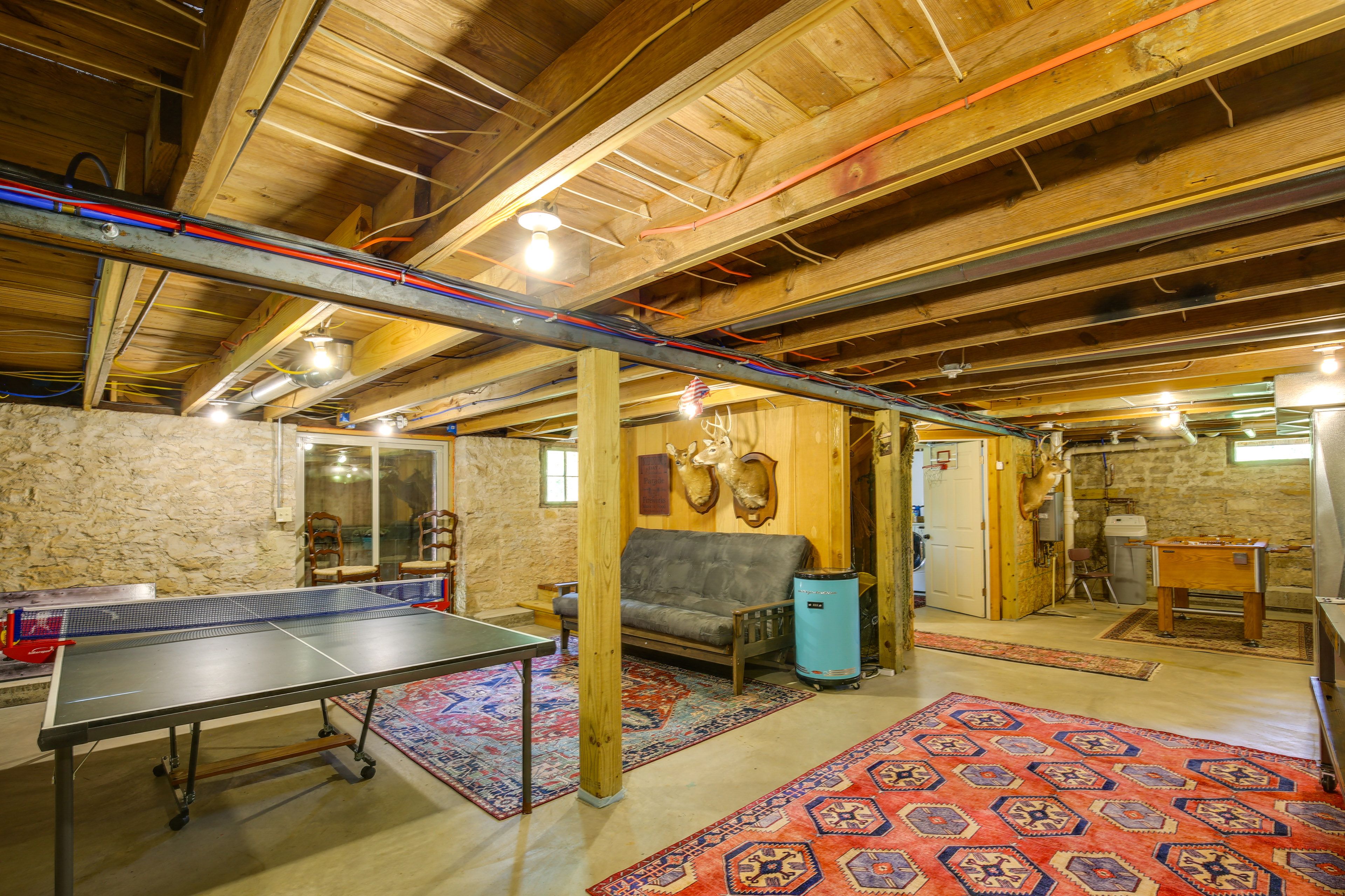 Basement | Queen Futon