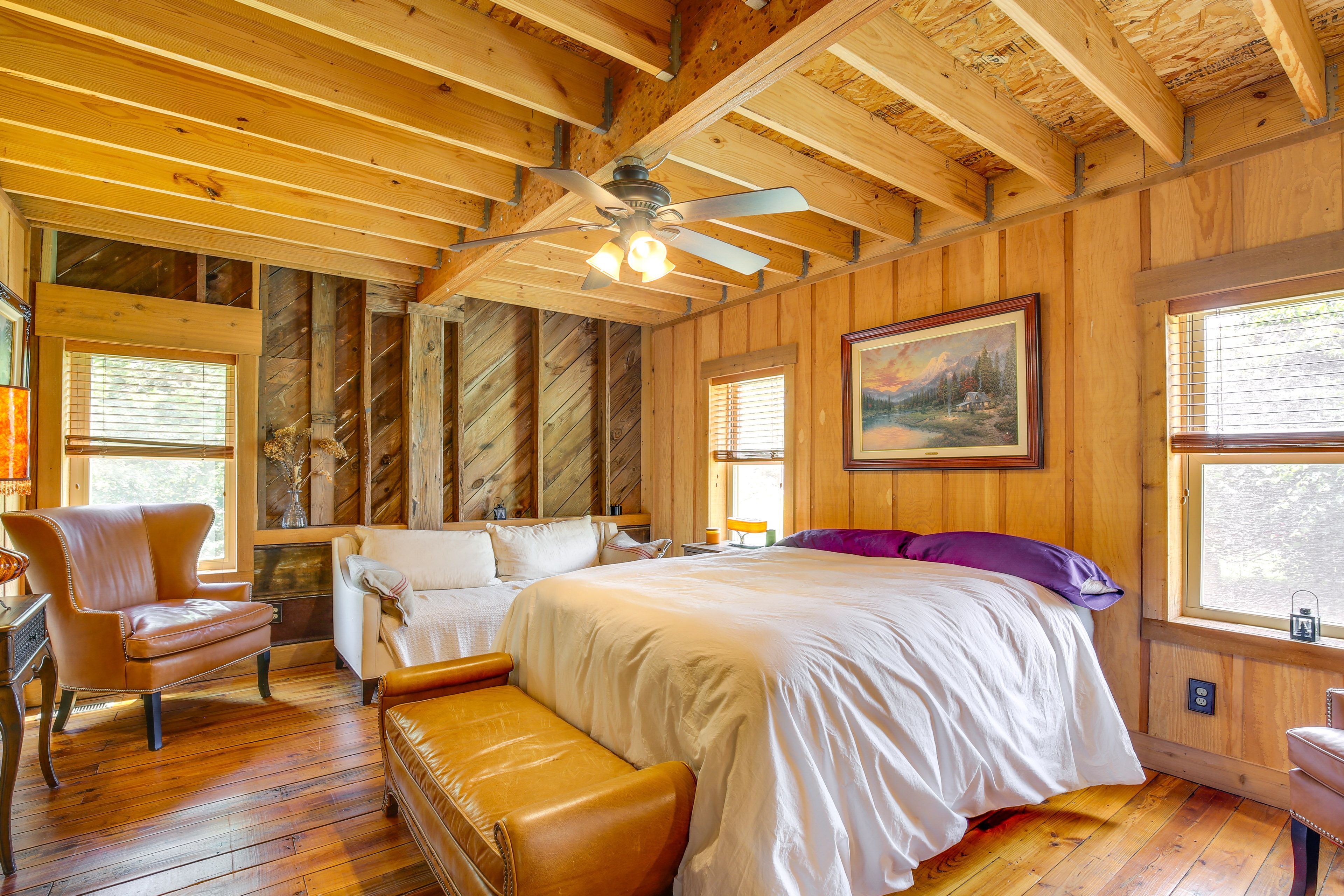 Bedroom 1 | Queen Bed | Linens Provided