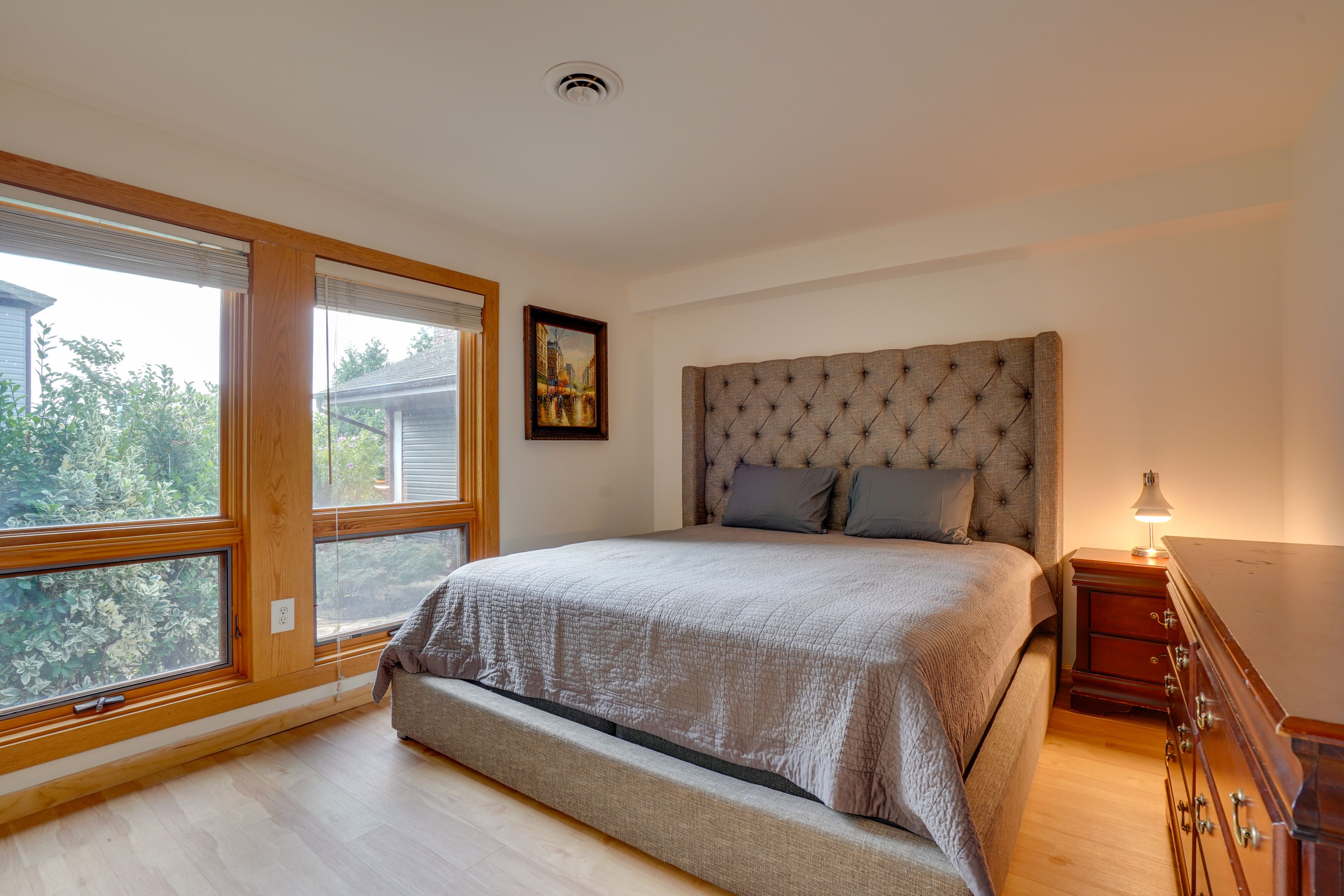 Bedroom 2 | King Bed | En-Suite Bathroom