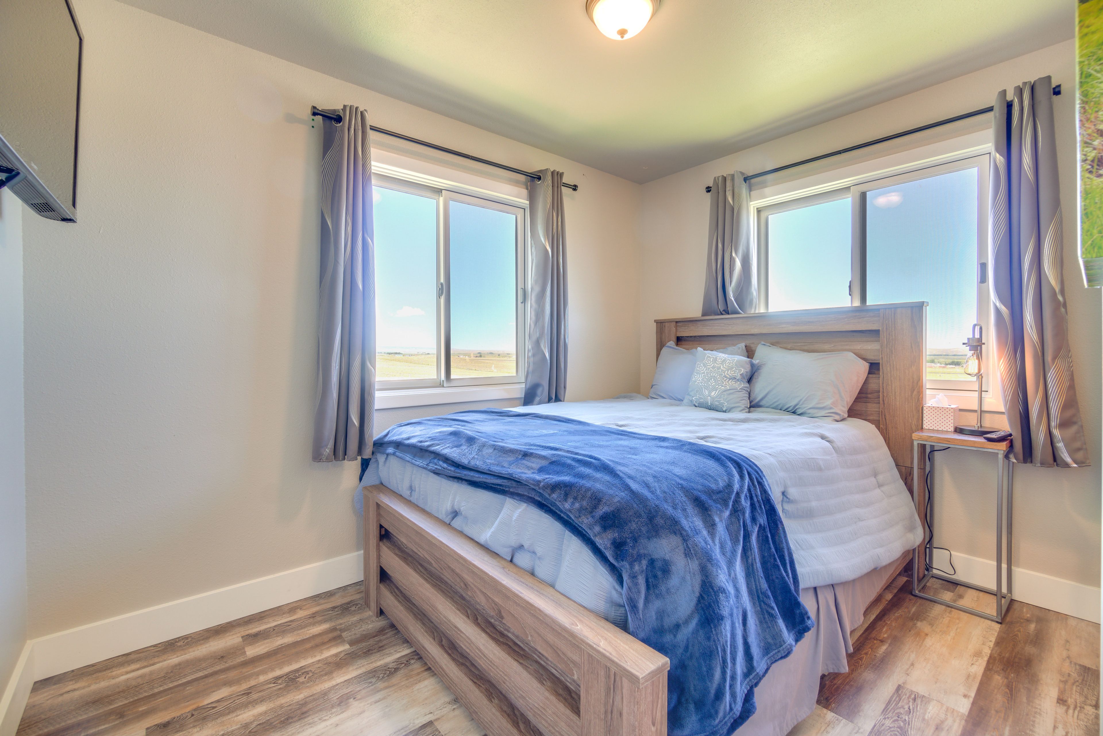 Bedroom 2 | 2nd Floor | Queen Bed | Smart TV
