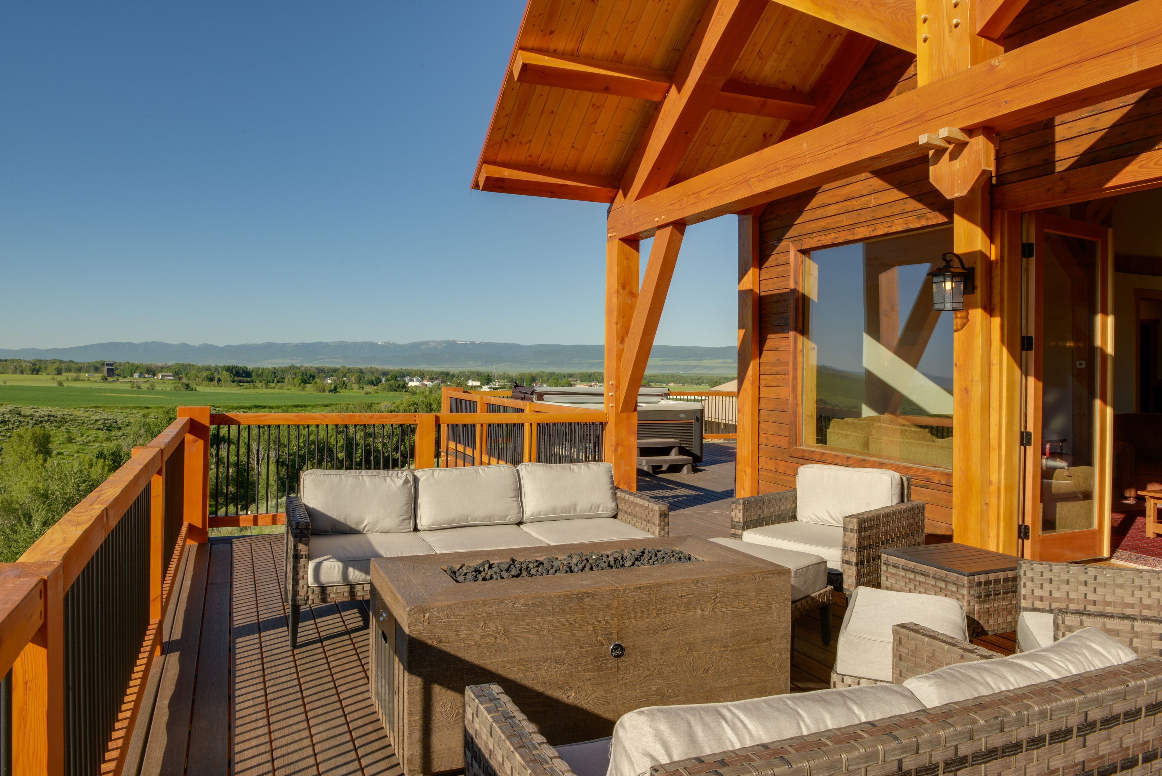 Wraparound Deck | Gas Fire Pit