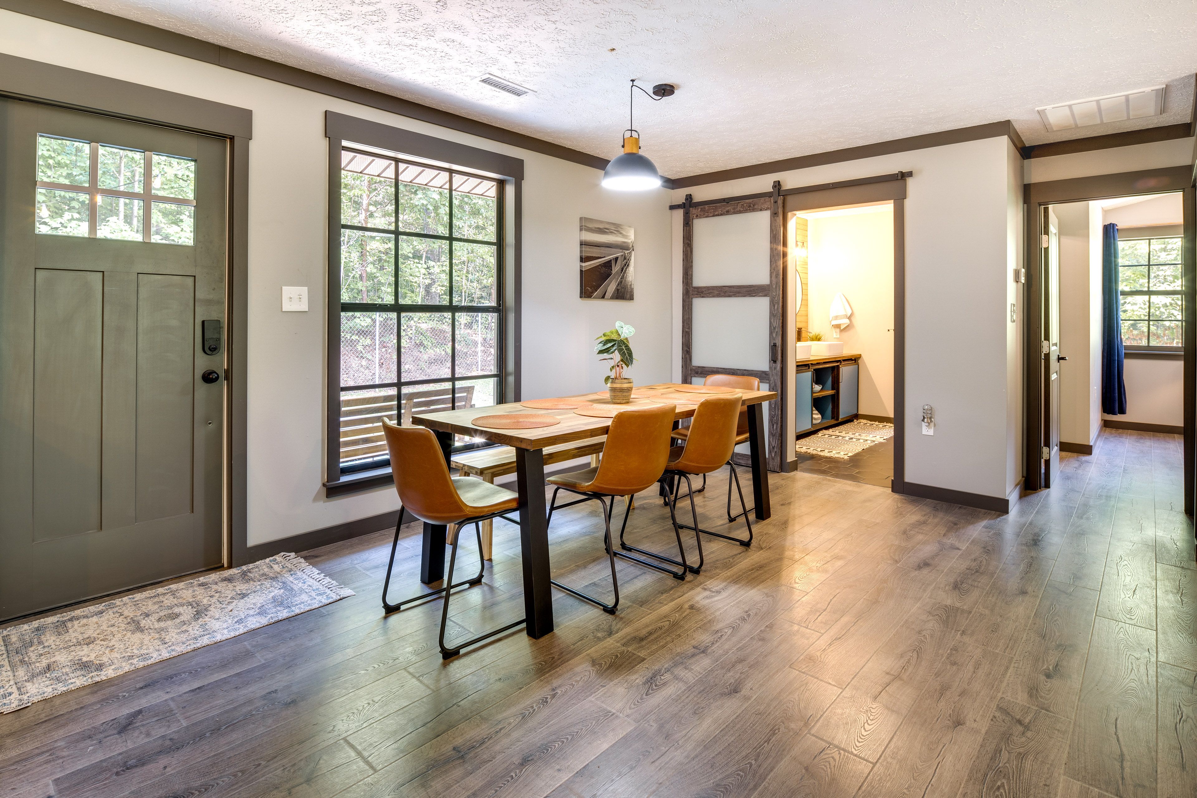 Dining Area | Dishware Provided