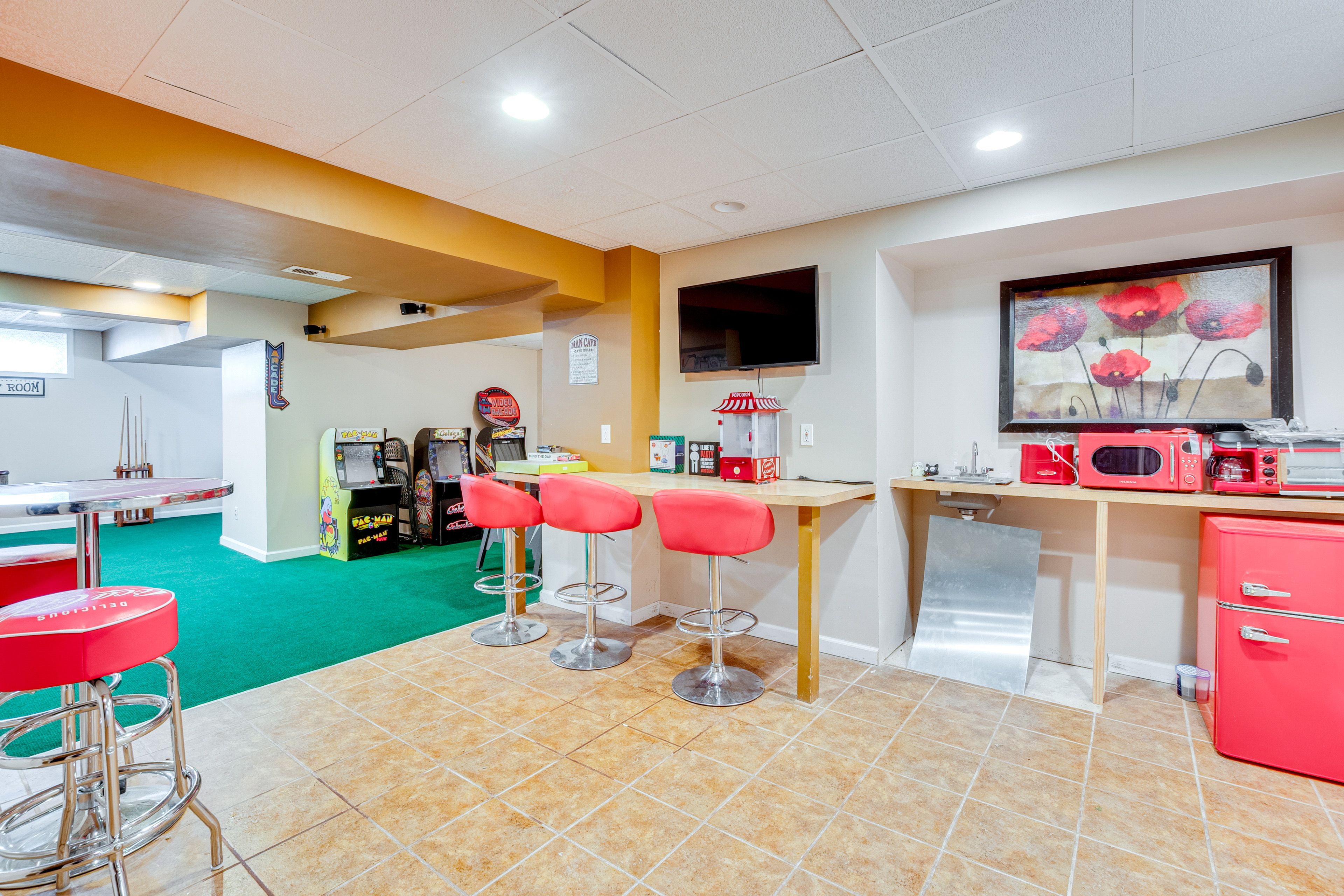 Game Room | Basement Floor | Smart TVs