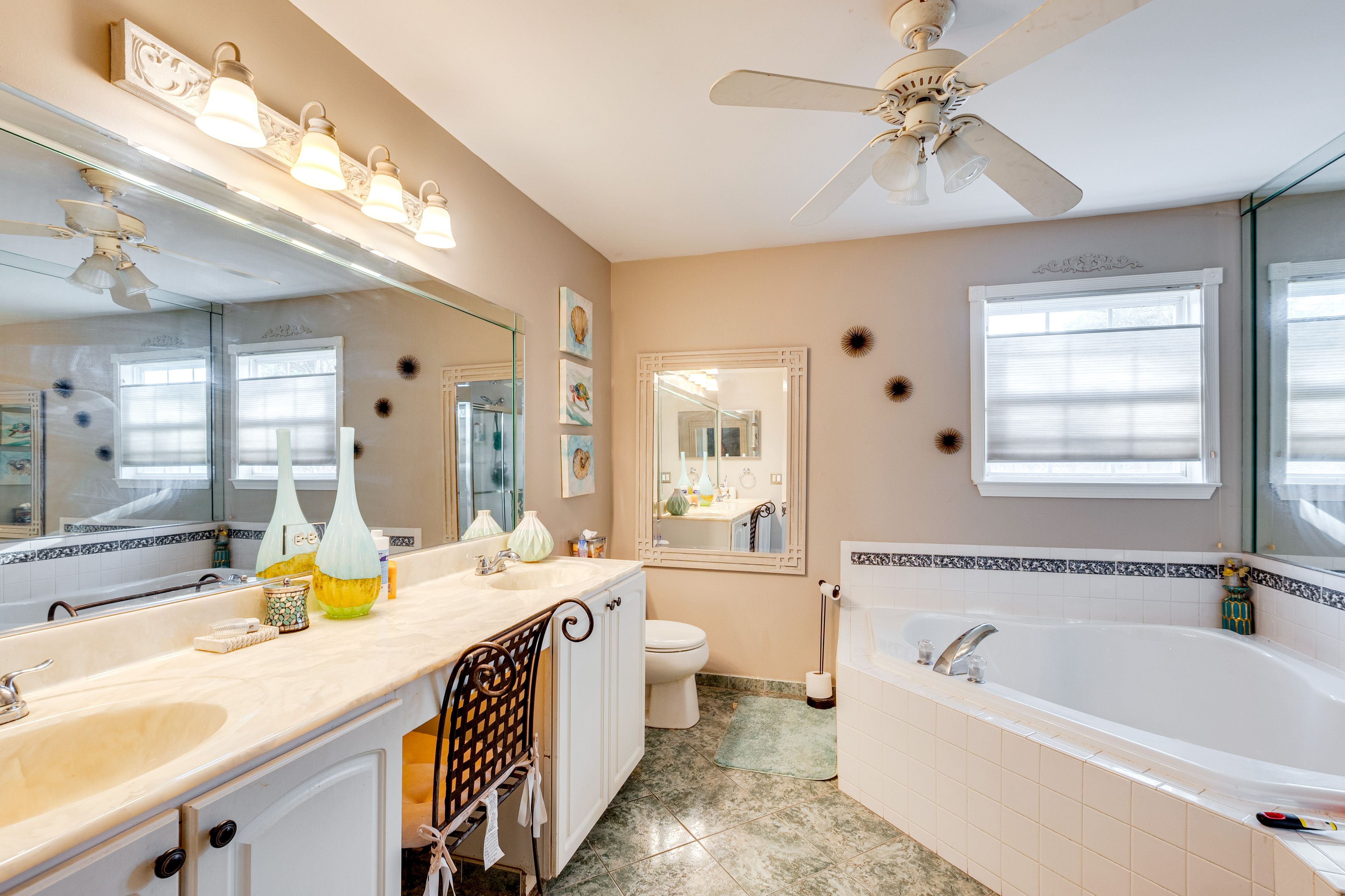 En-Suite Bathroom | 2nd Floor