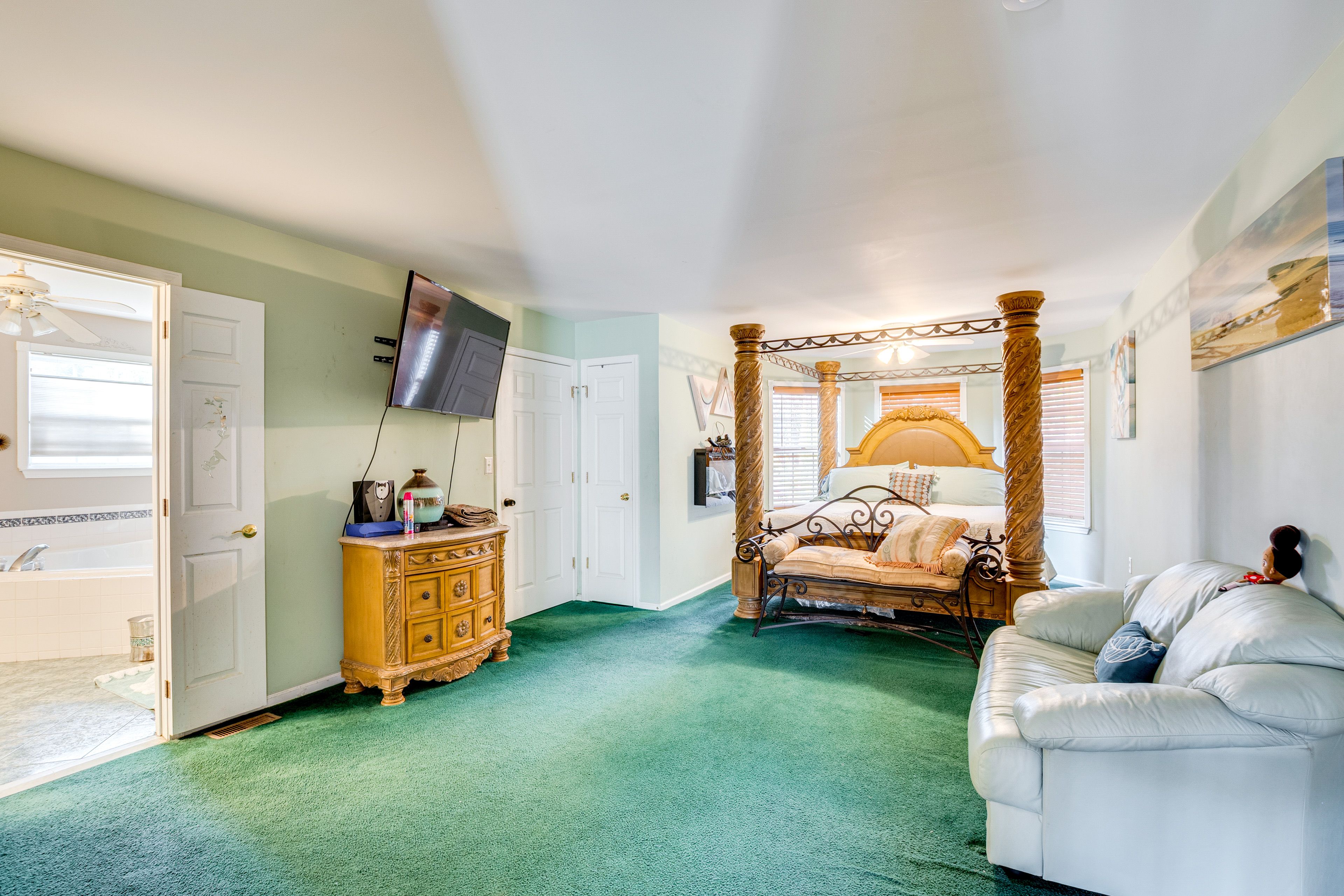 Bedroom 1 | King Bed | 2nd Floor