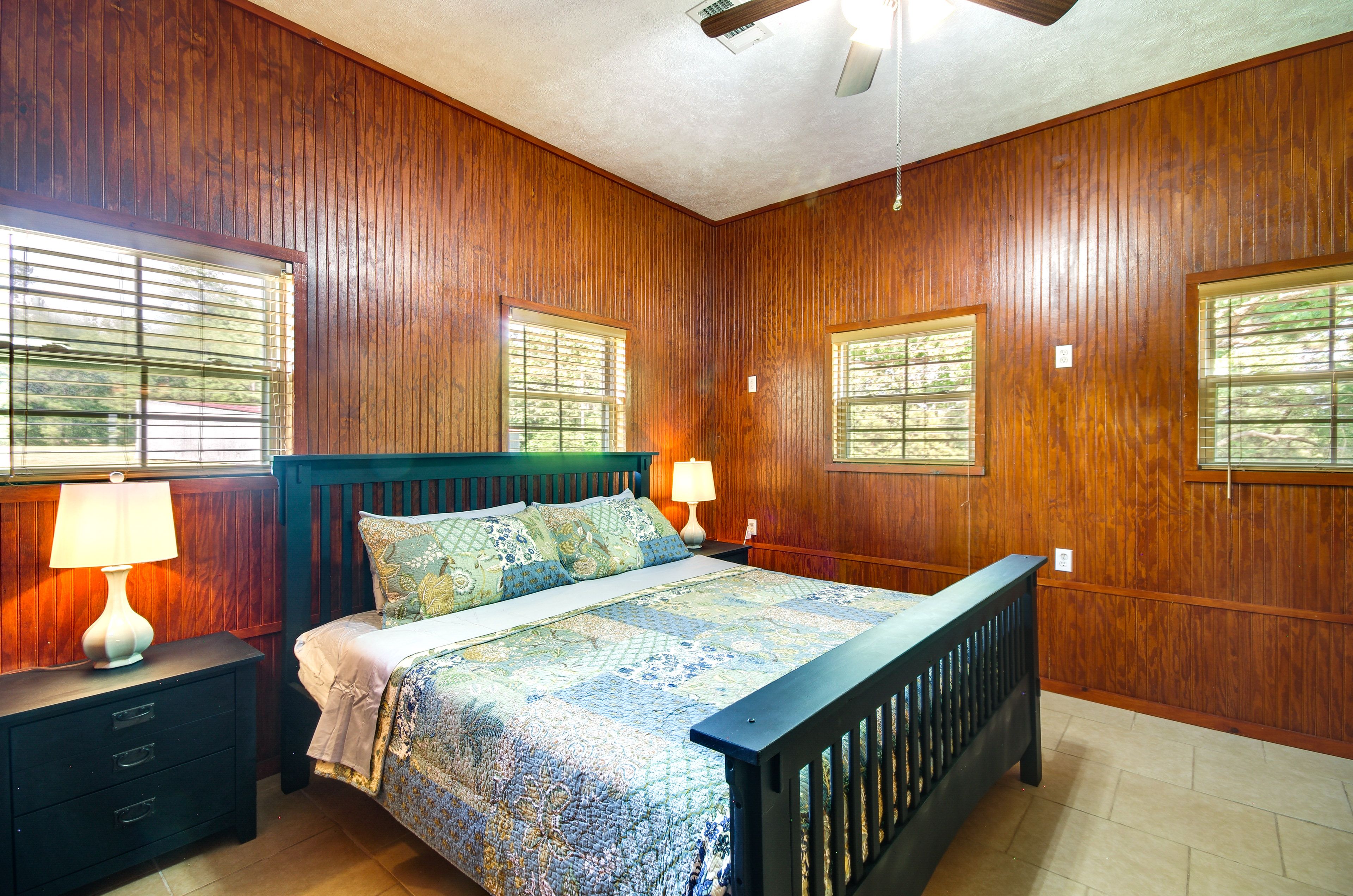 Bedroom 1 | King Bed | Linens Provided
