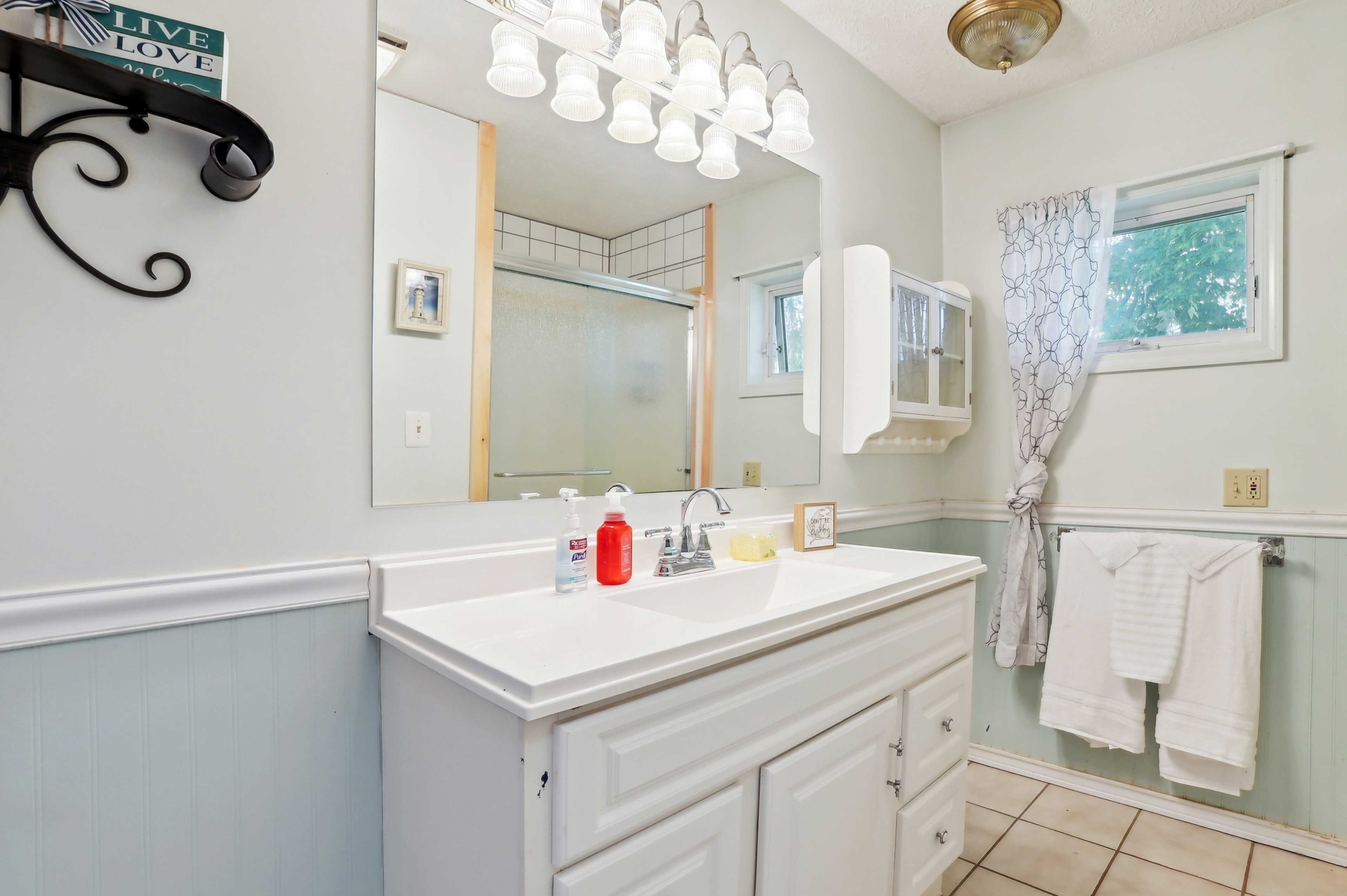 Full Bathroom
