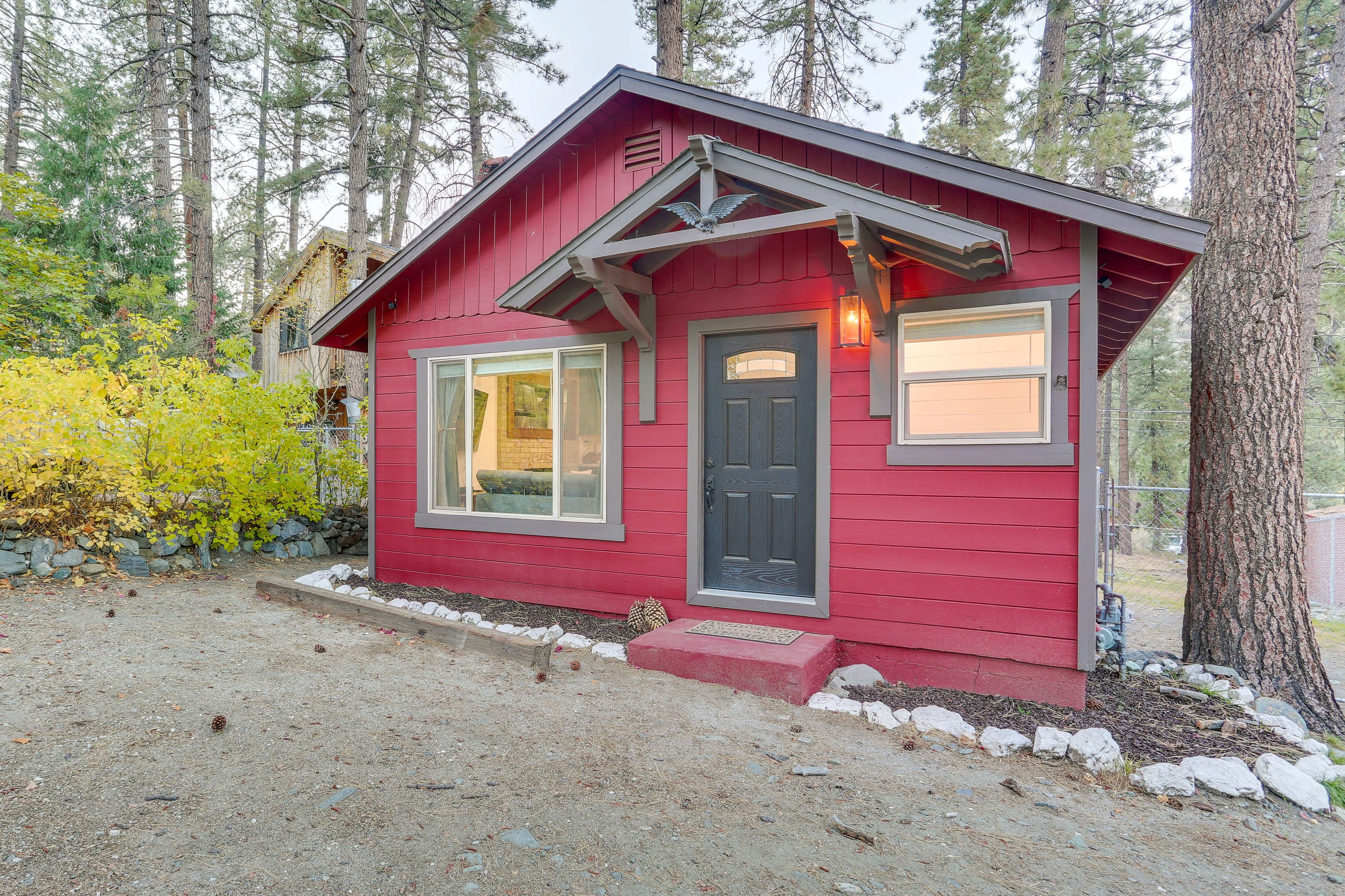 Cabin Exterior | Driveway Parking (3 Vehicles)