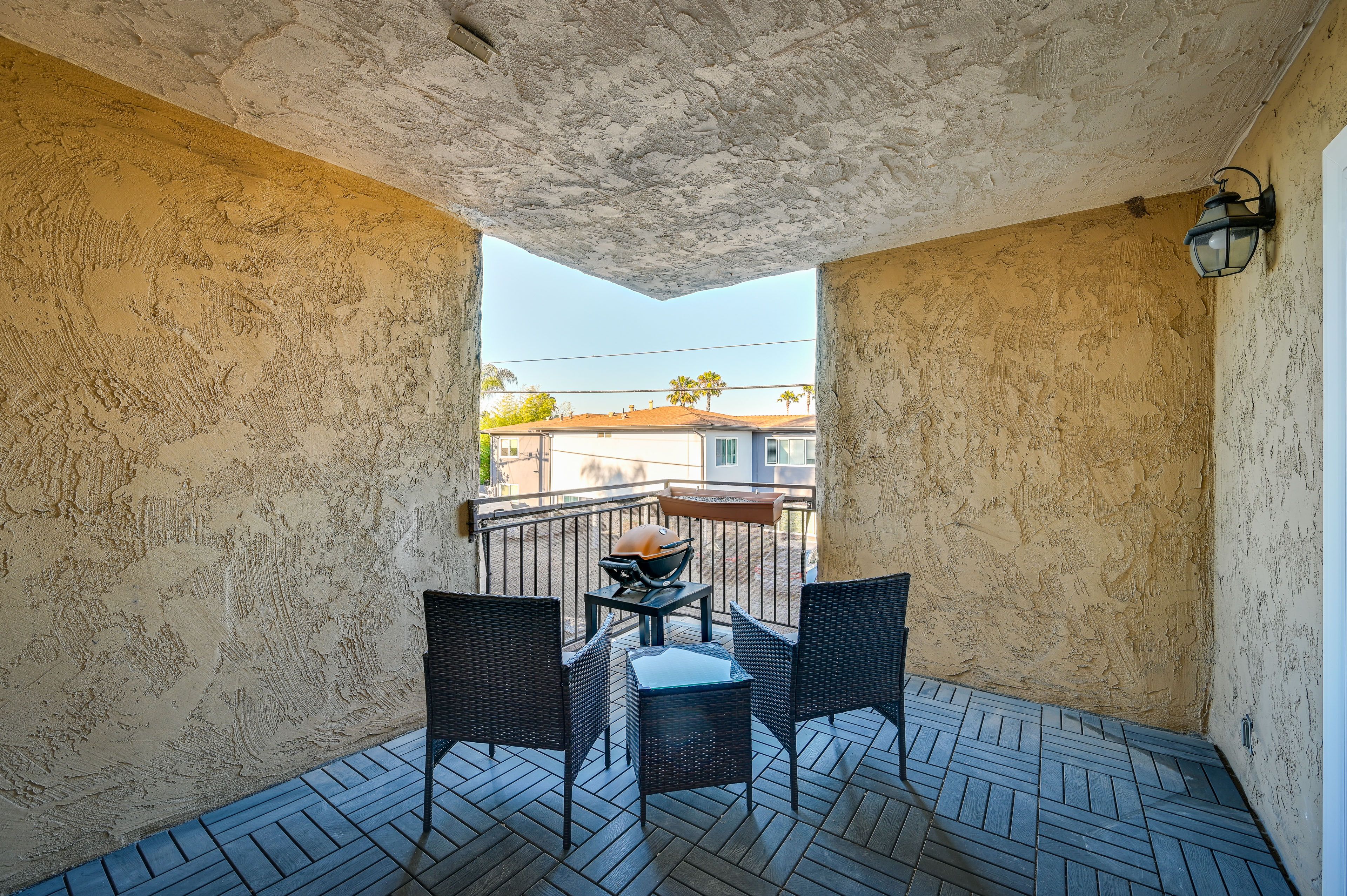 Private Balcony | Gas Grill