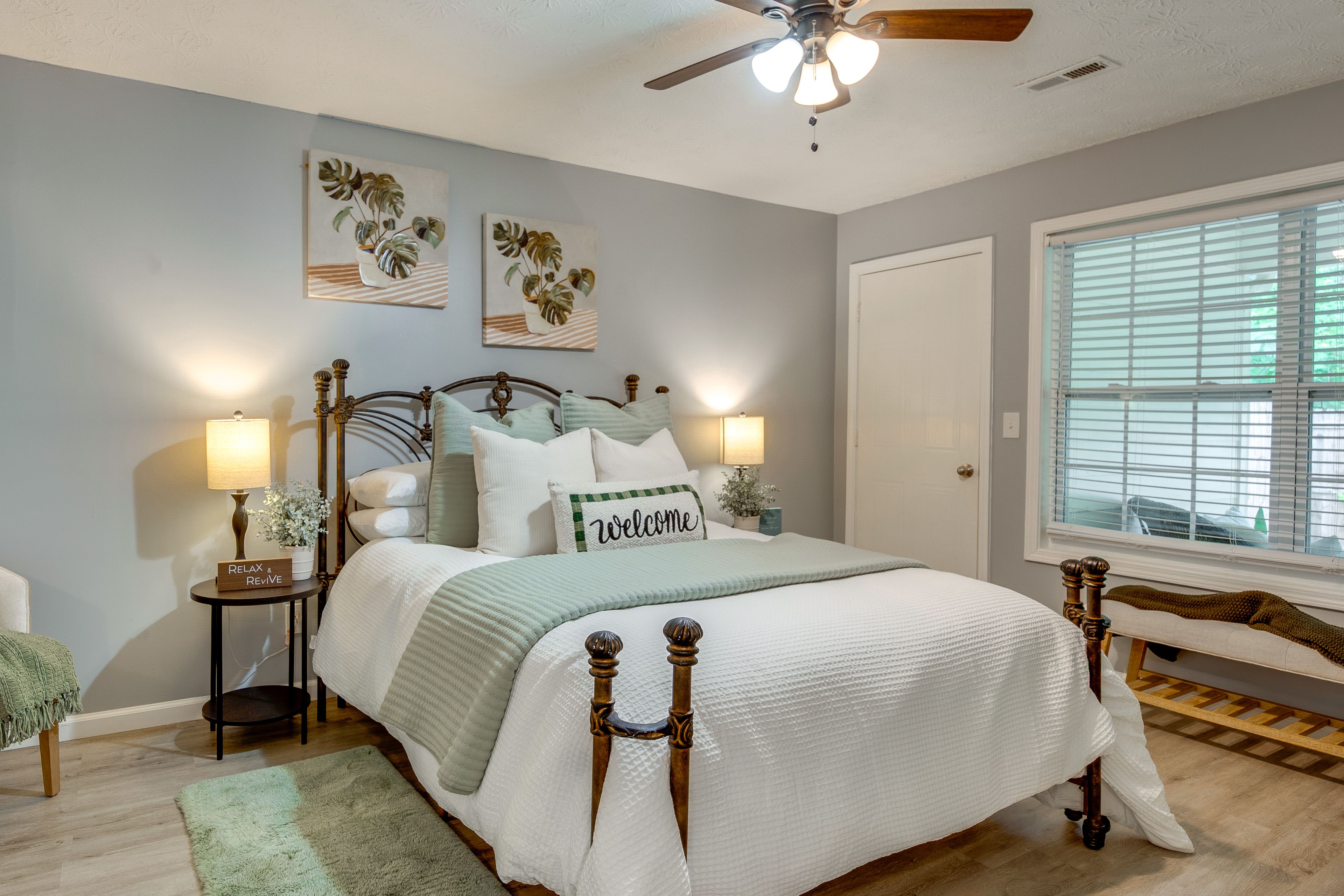 Bedroom Suite | Queen Bed | Linens Provided | Smart TV w/ Cable