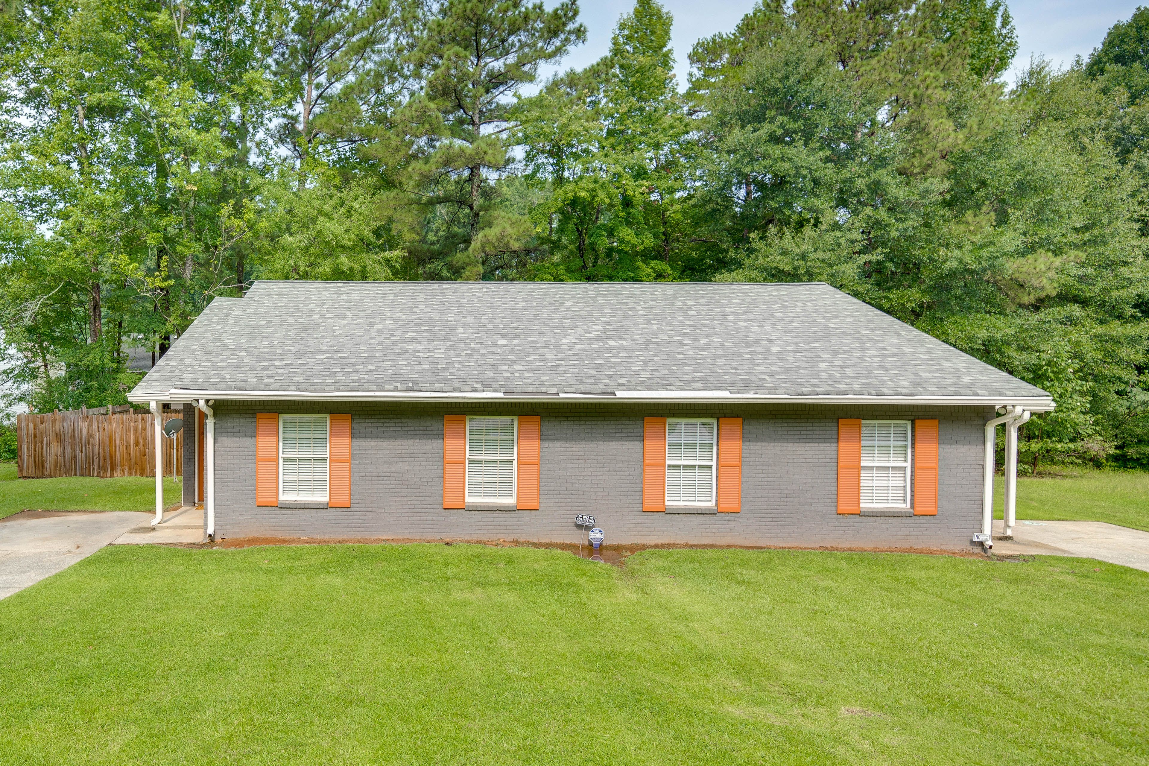 Duplex Exterior | Driveway (2 Vehicles)