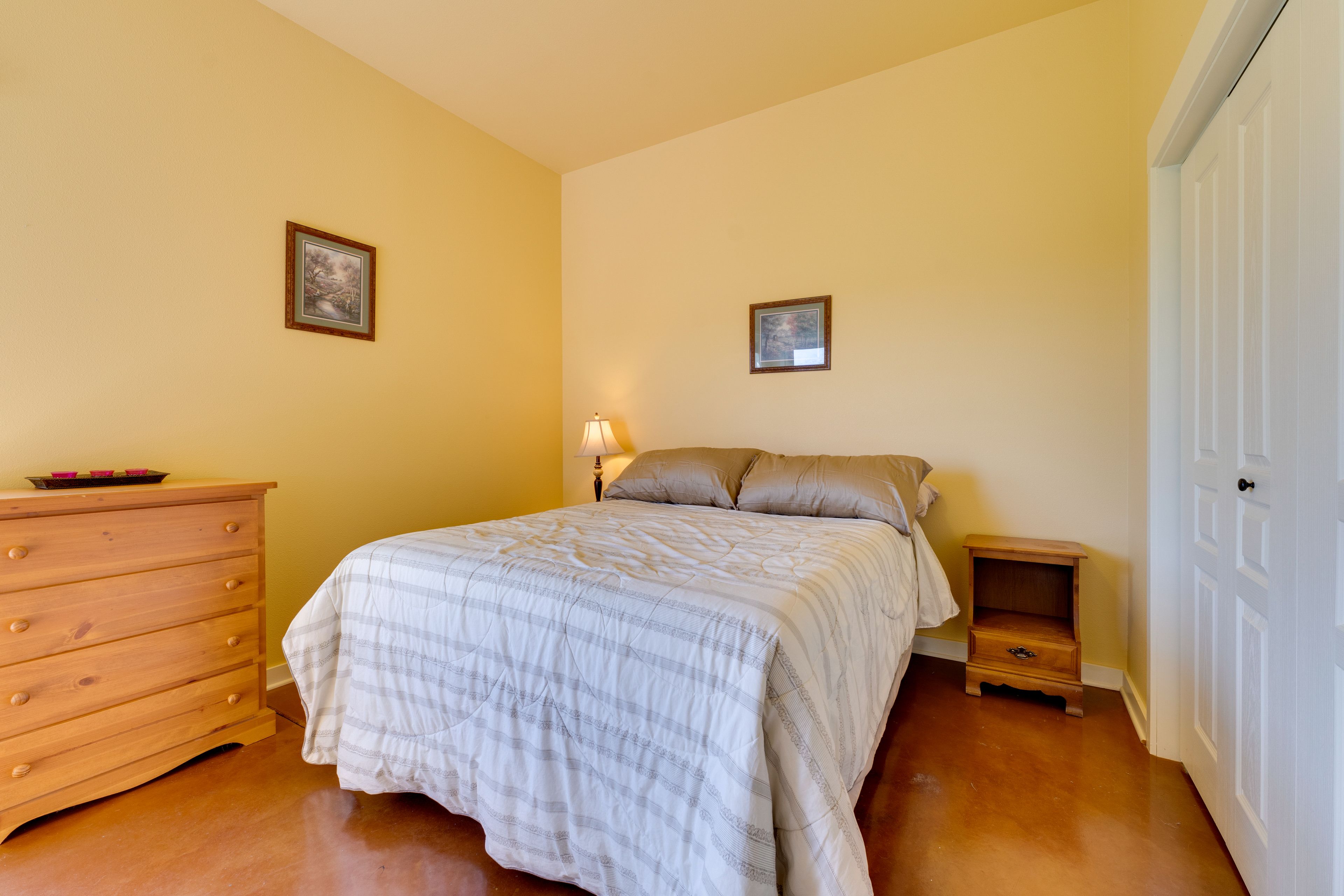 Bedroom 2 | Queen Bed | Linens Provided