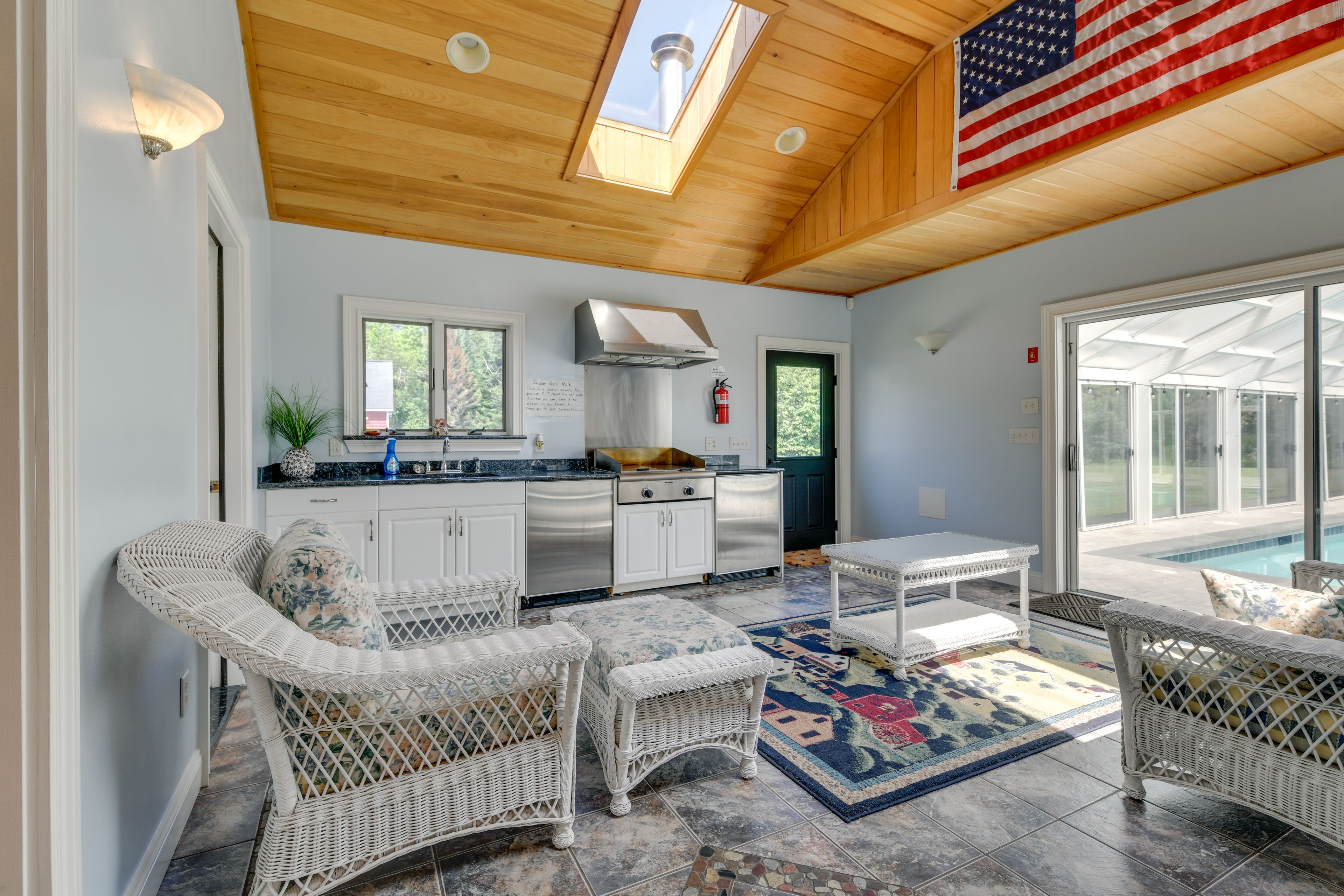 Sunroom | Kitchenette