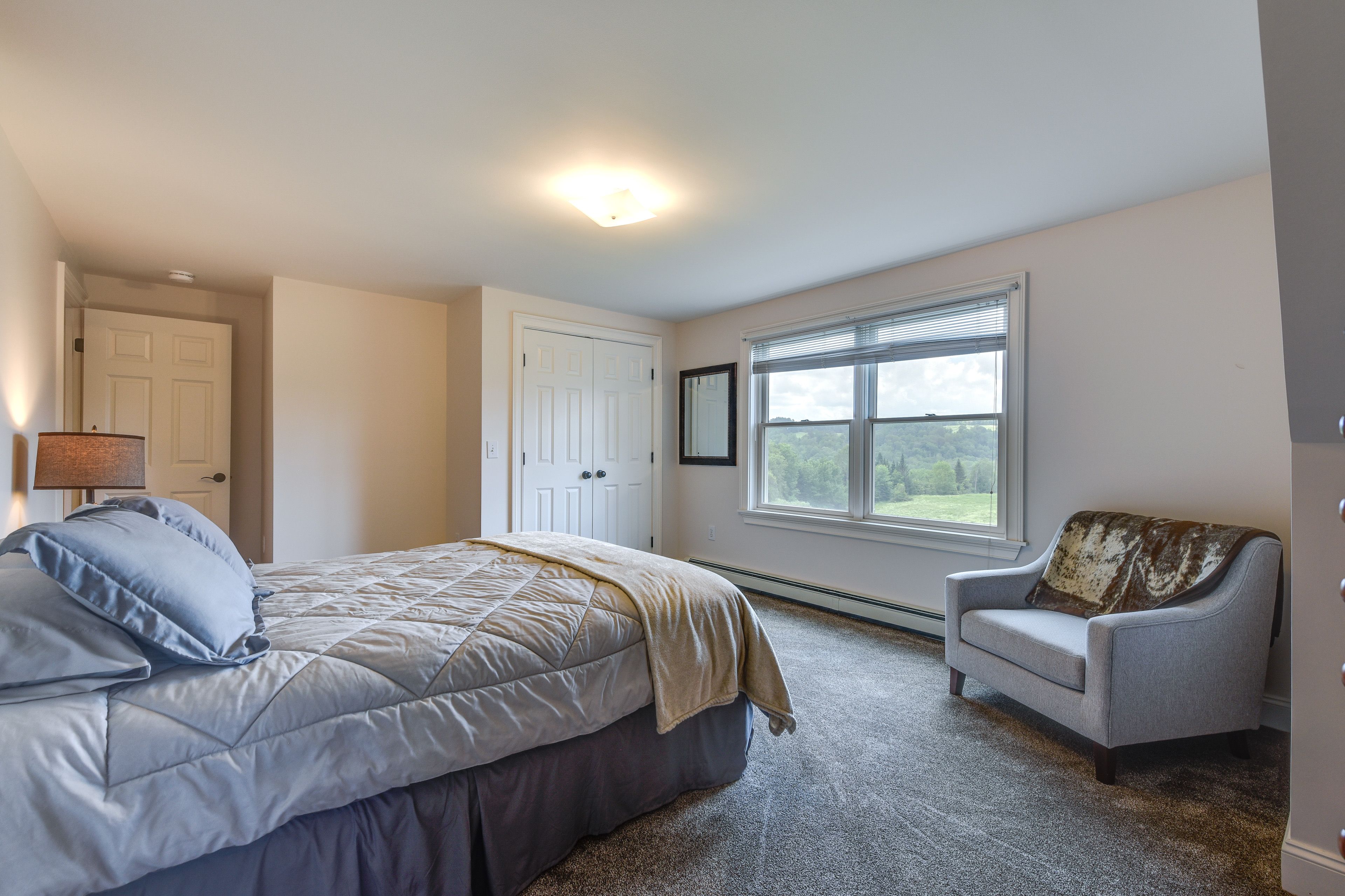 Bedroom 4 | Queen Bed