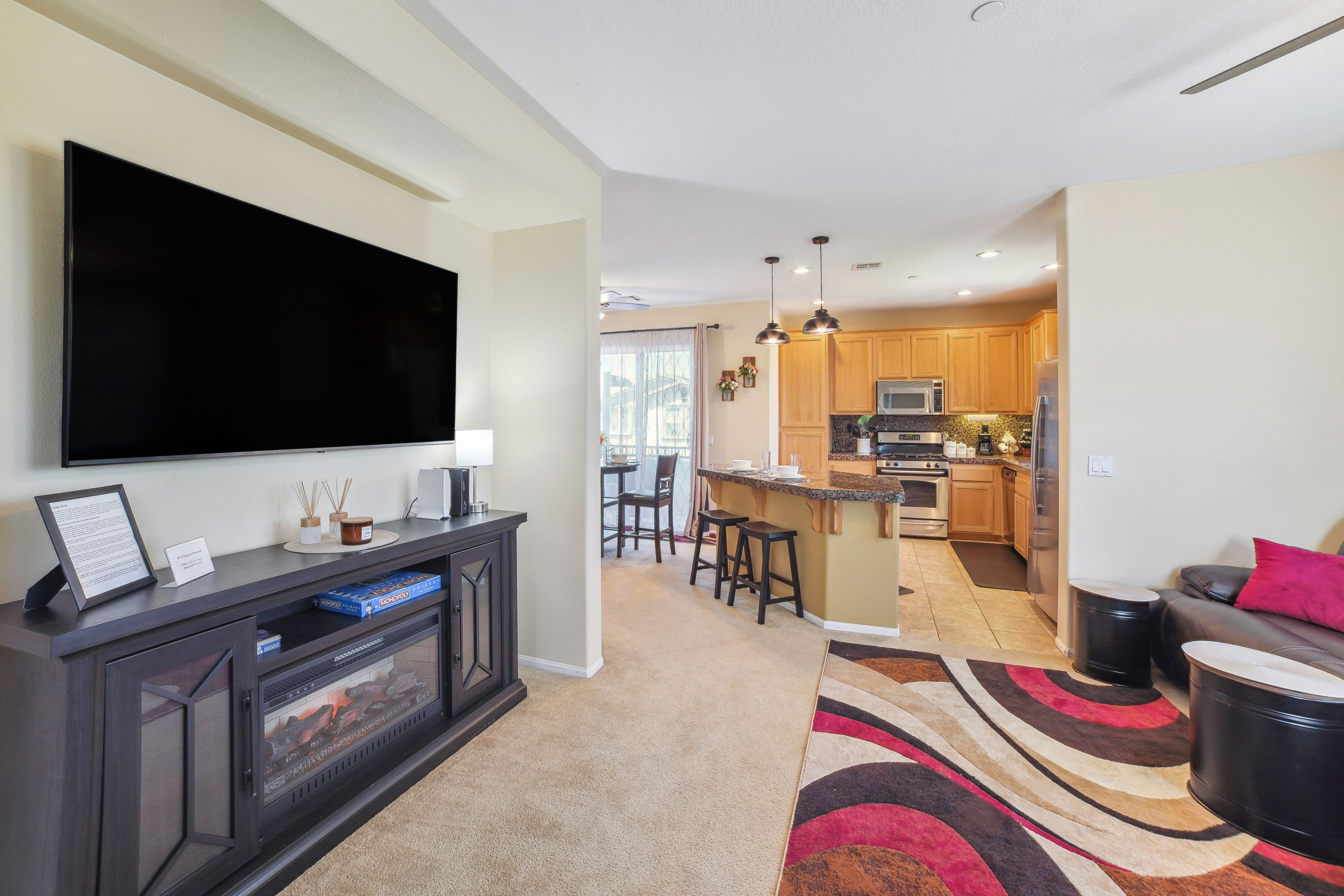Living Room | Smart TV | Fireplace