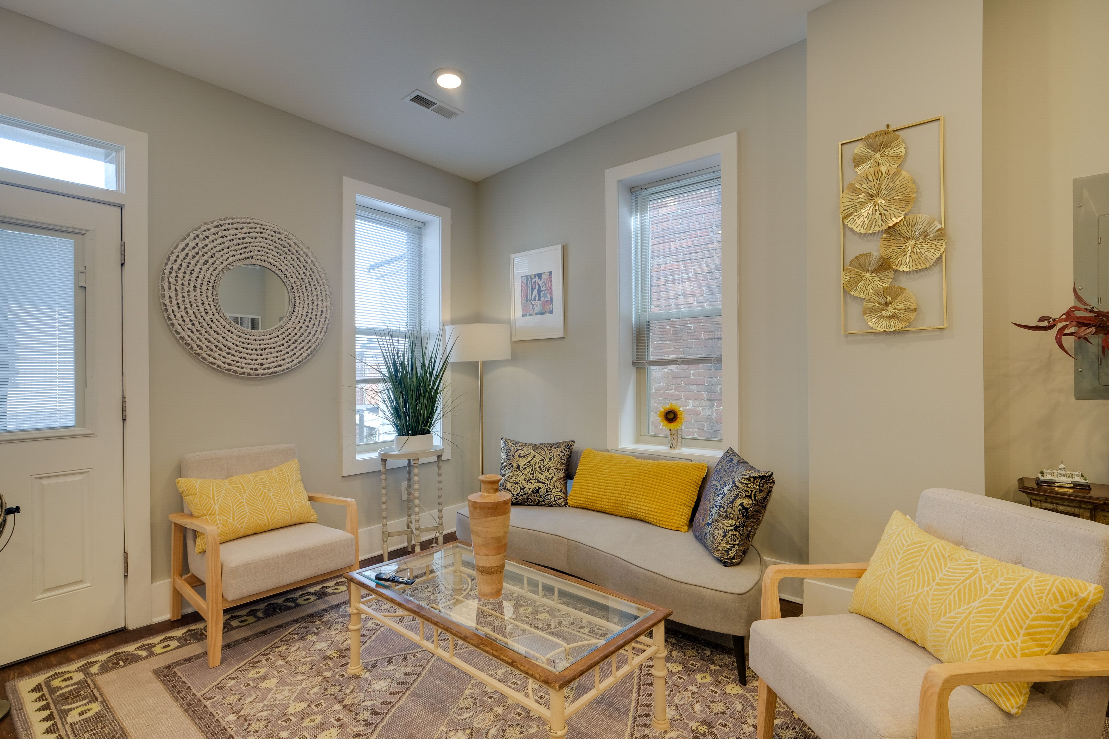 Living Room | Flat-Screen TV