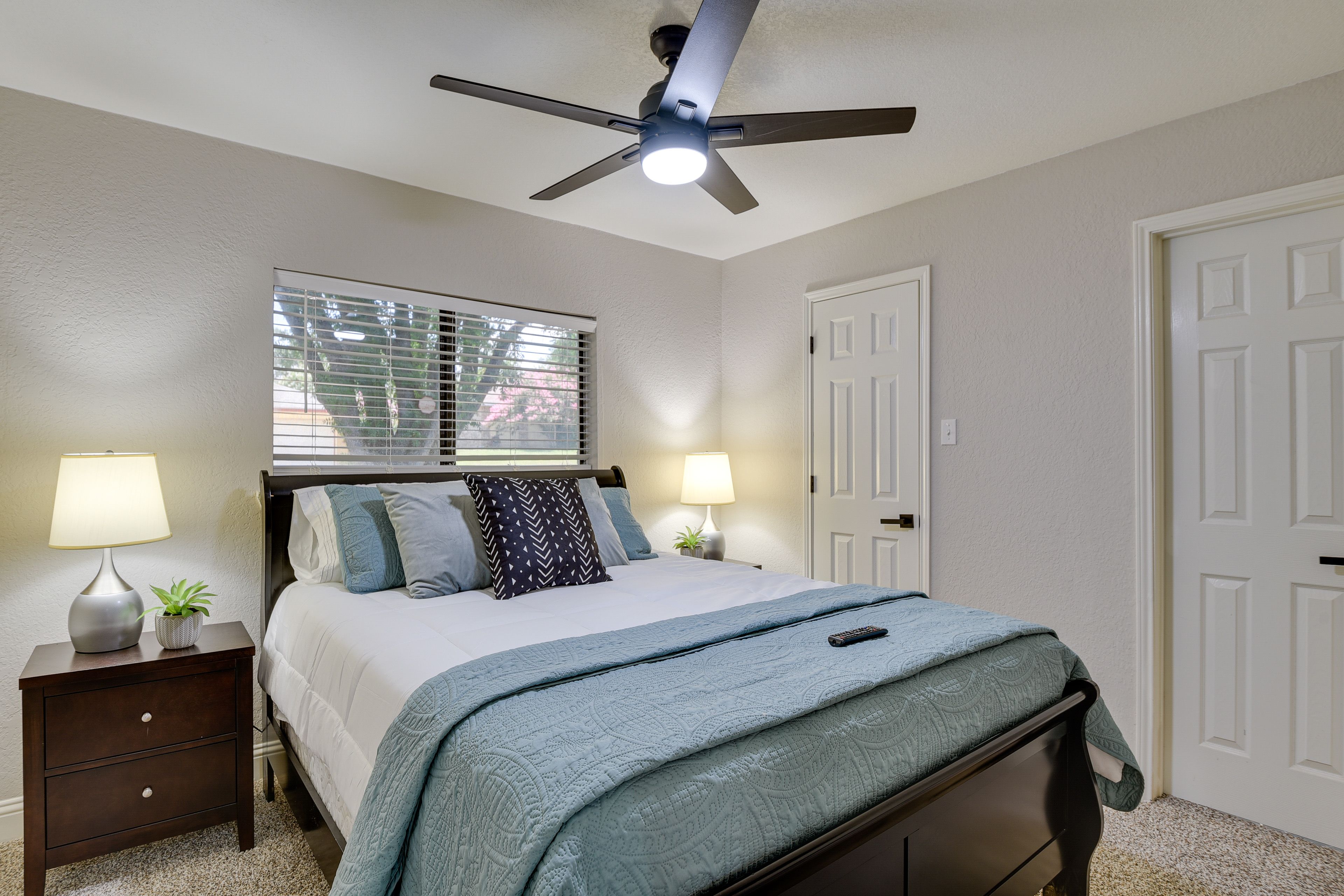 Bedroom 3 | Queen Bed
