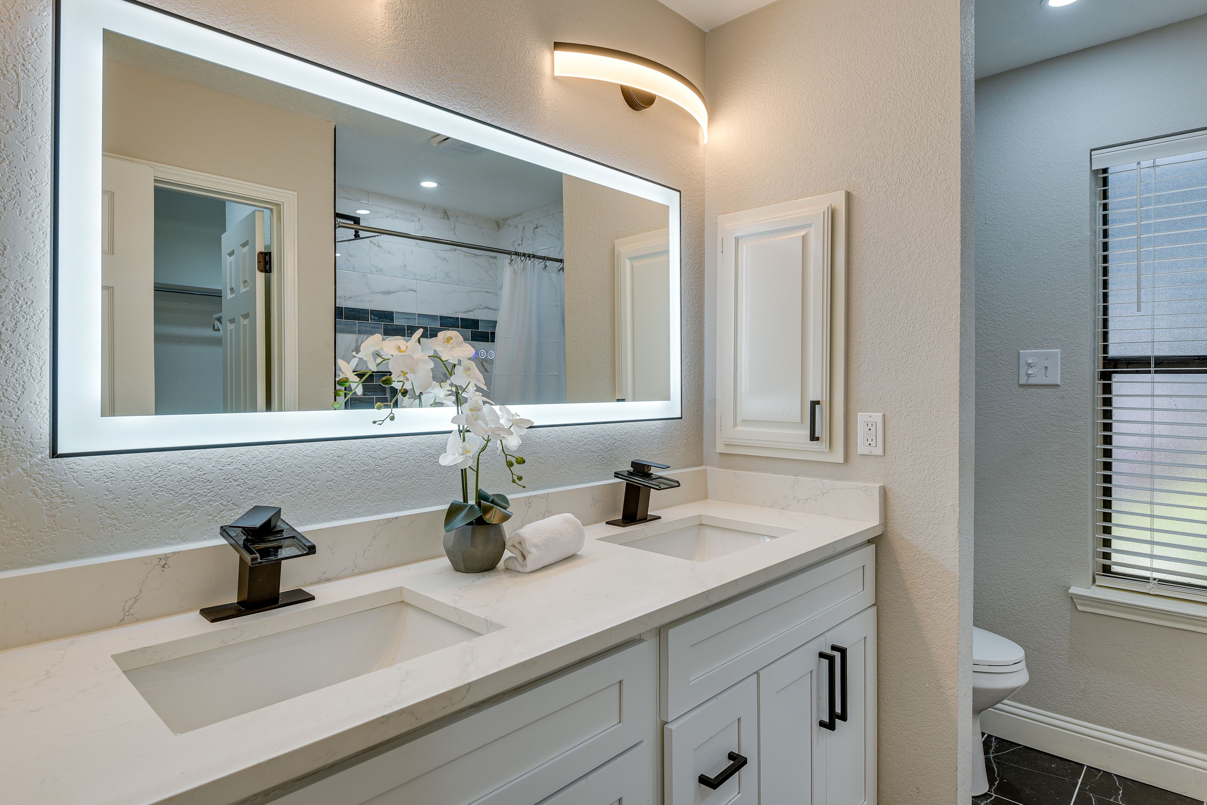En-Suite Bathroom | Towels Provided