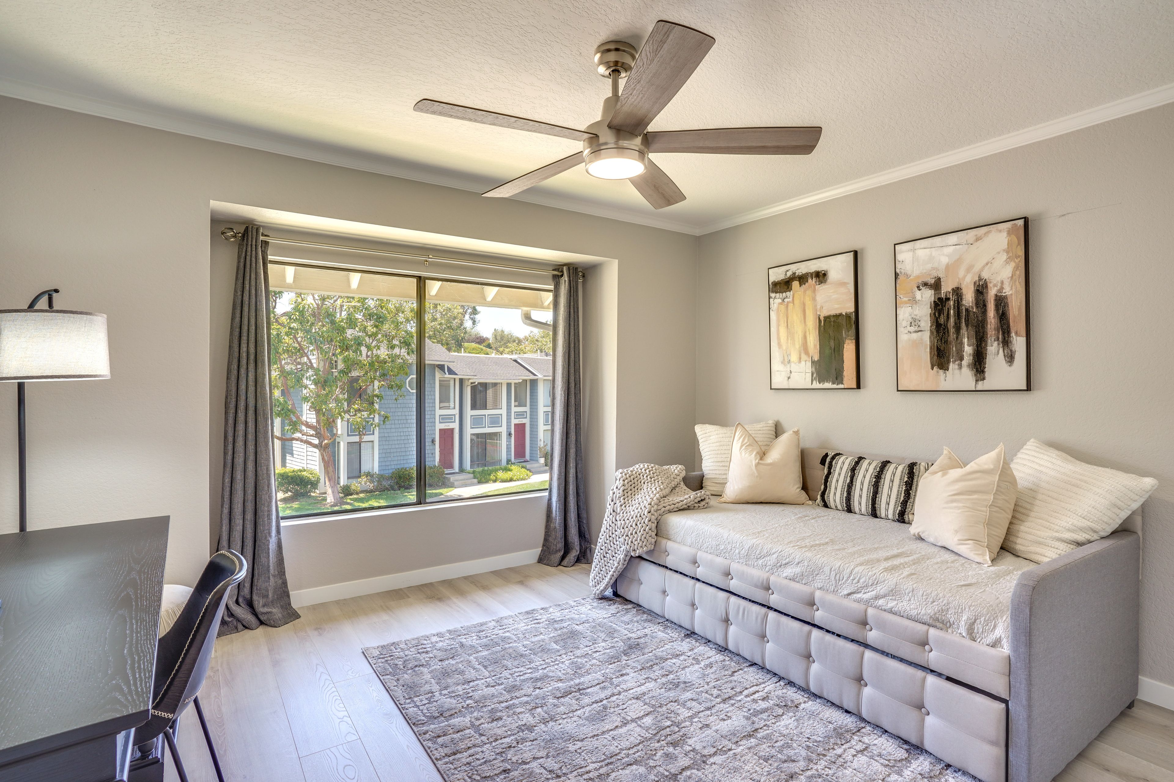 Bedroom 2 | Twin Daybed w/ Twin Trundle