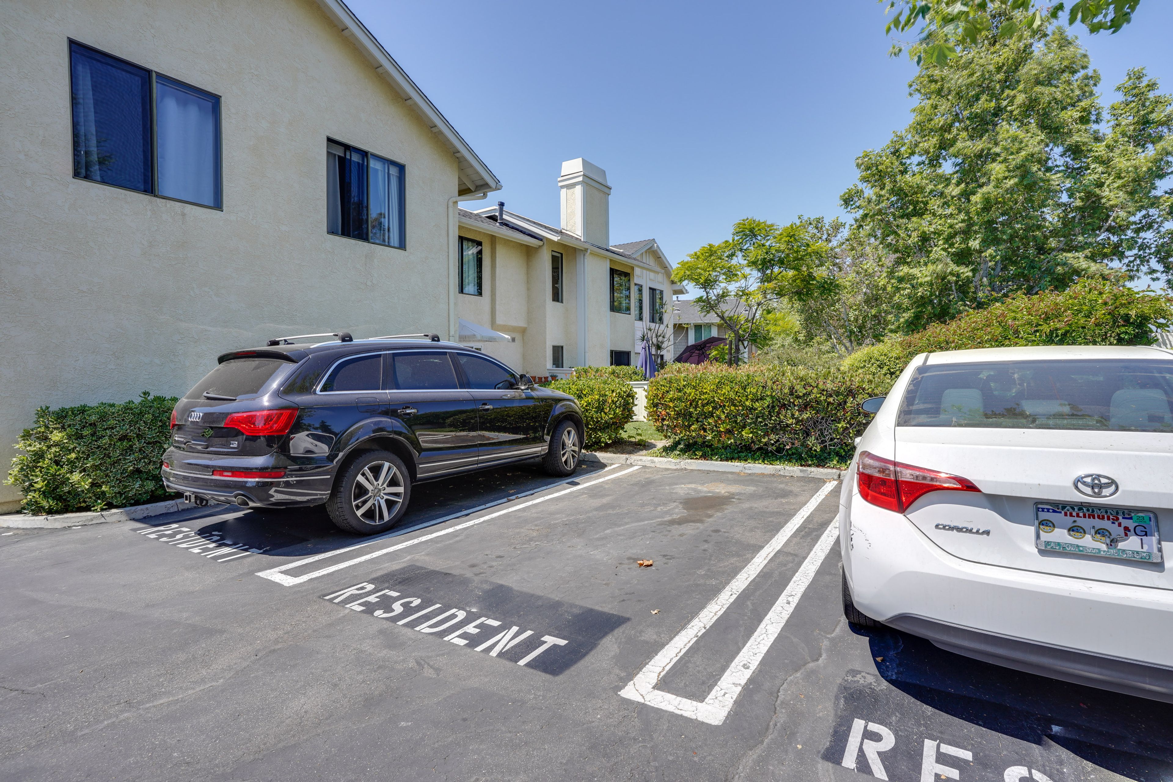 Parking | Reserved Spot (1 Vehicle) | Free Street Parking