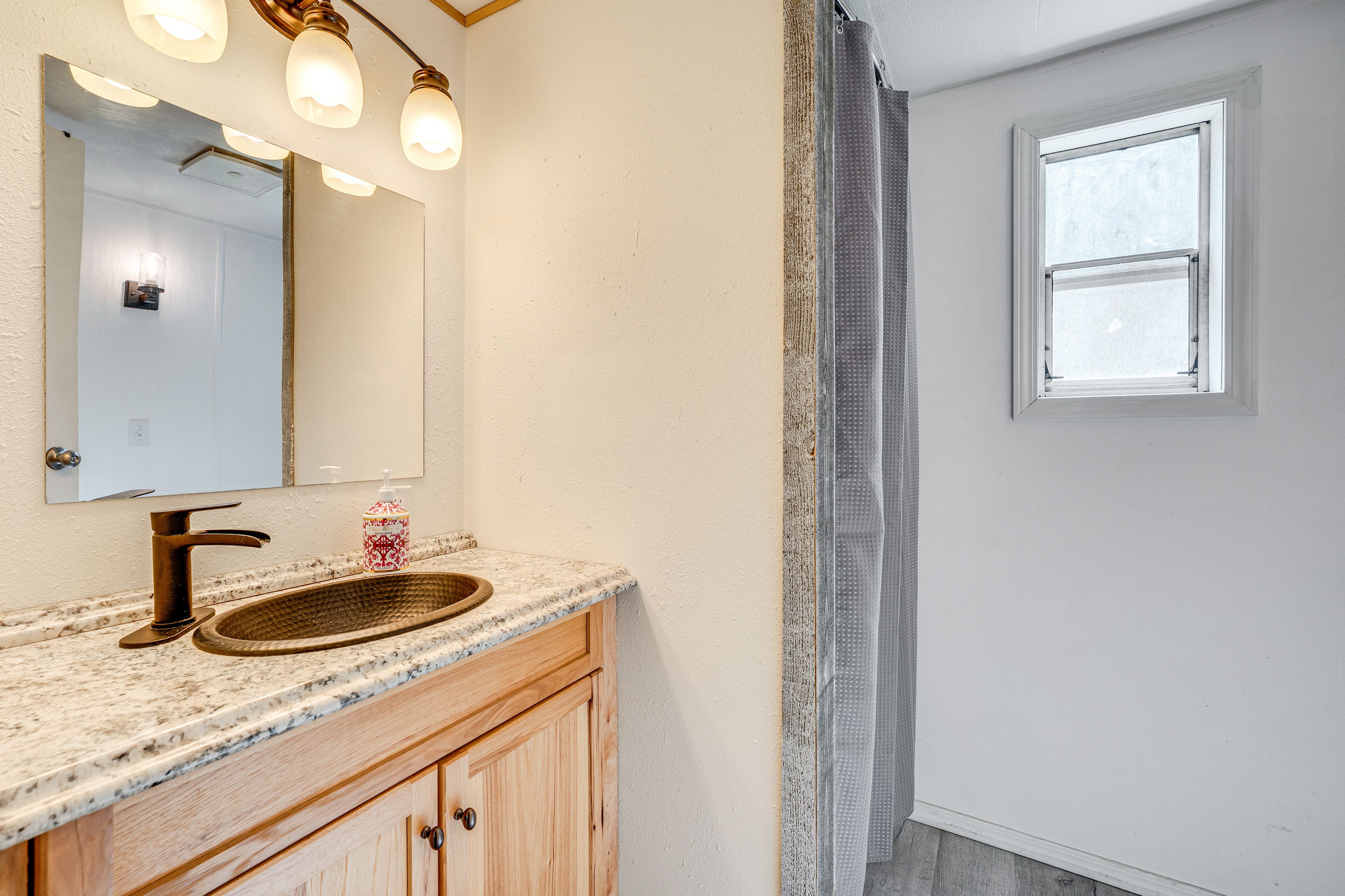 Bathroom | Towels | Hair Dryer | Complimentary Toiletries