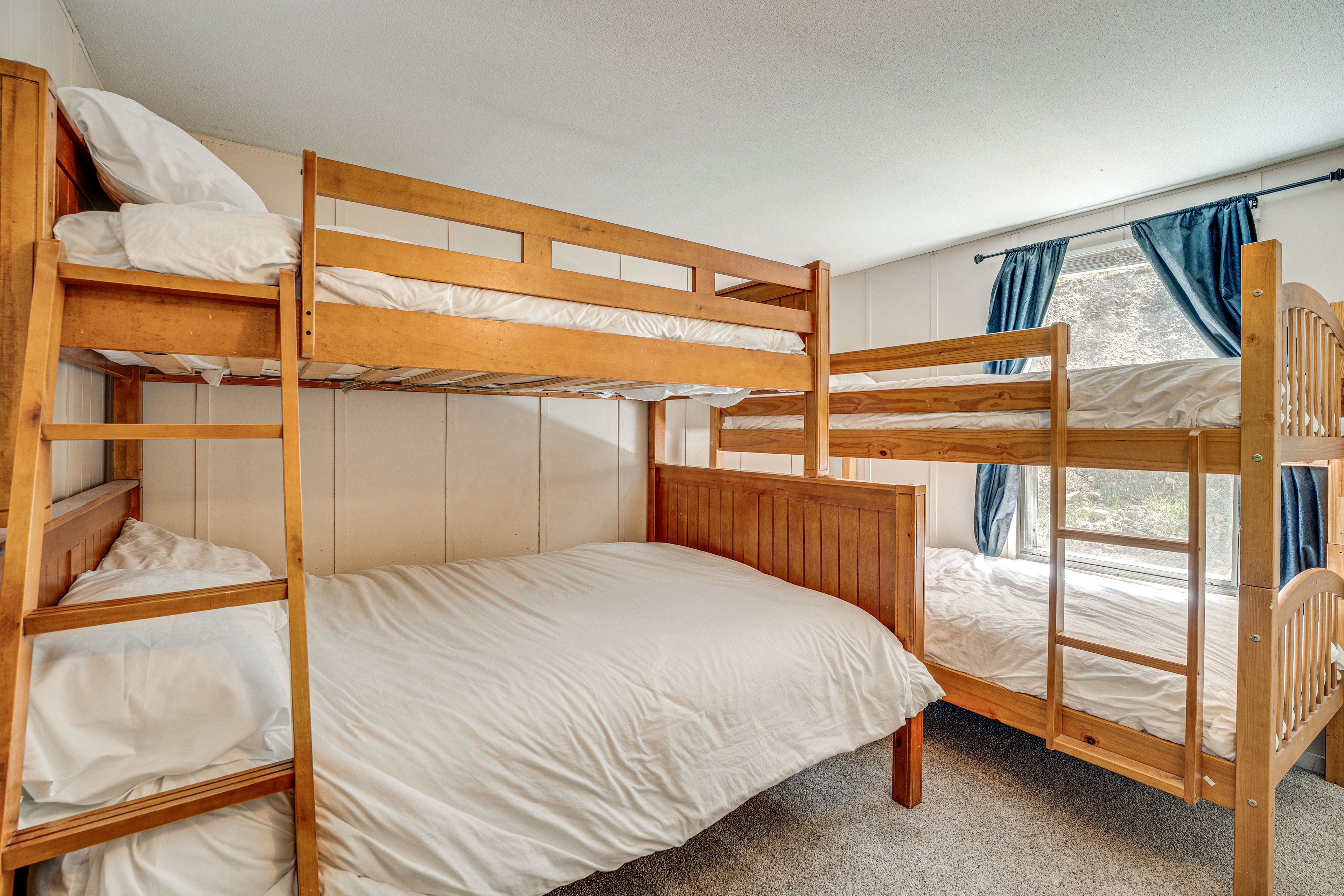 Bedroom 3 | Twin/Full Bunk Bed | Twin Bunk Bed