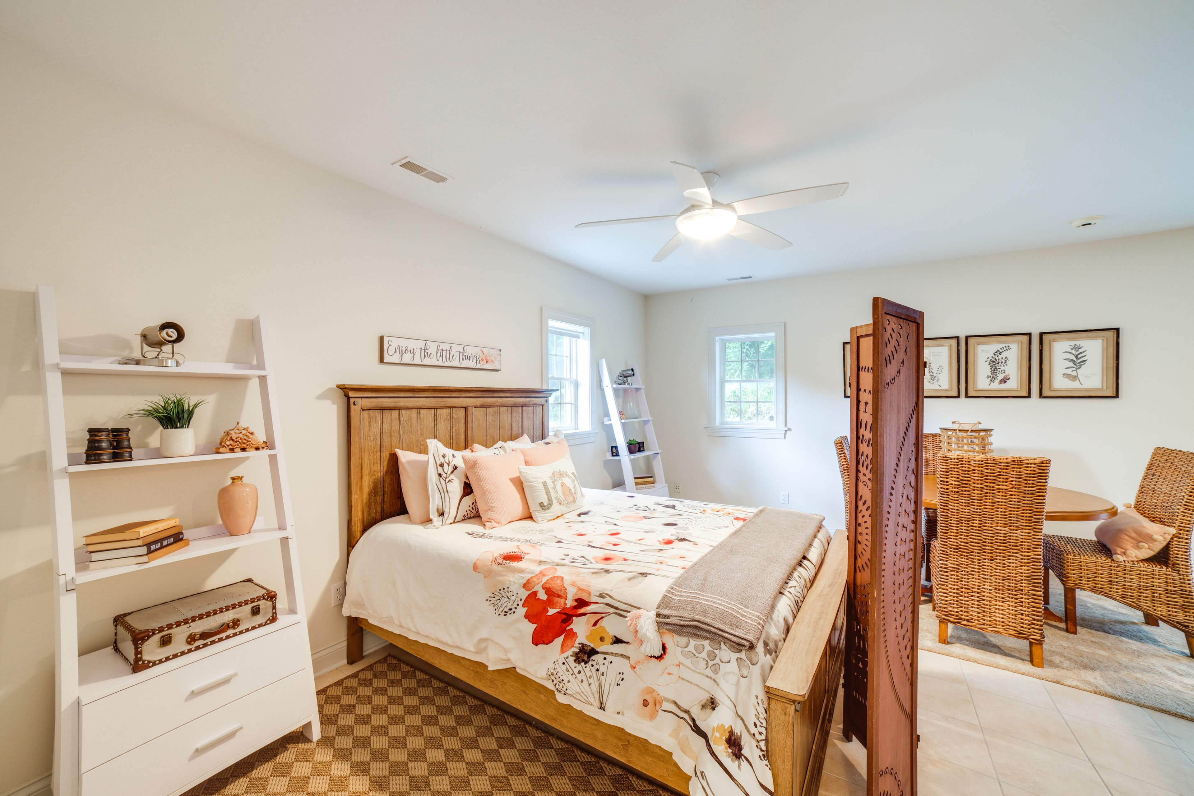 Bonus Room | Sleeping Area | Queen Bed | Privacy Screen