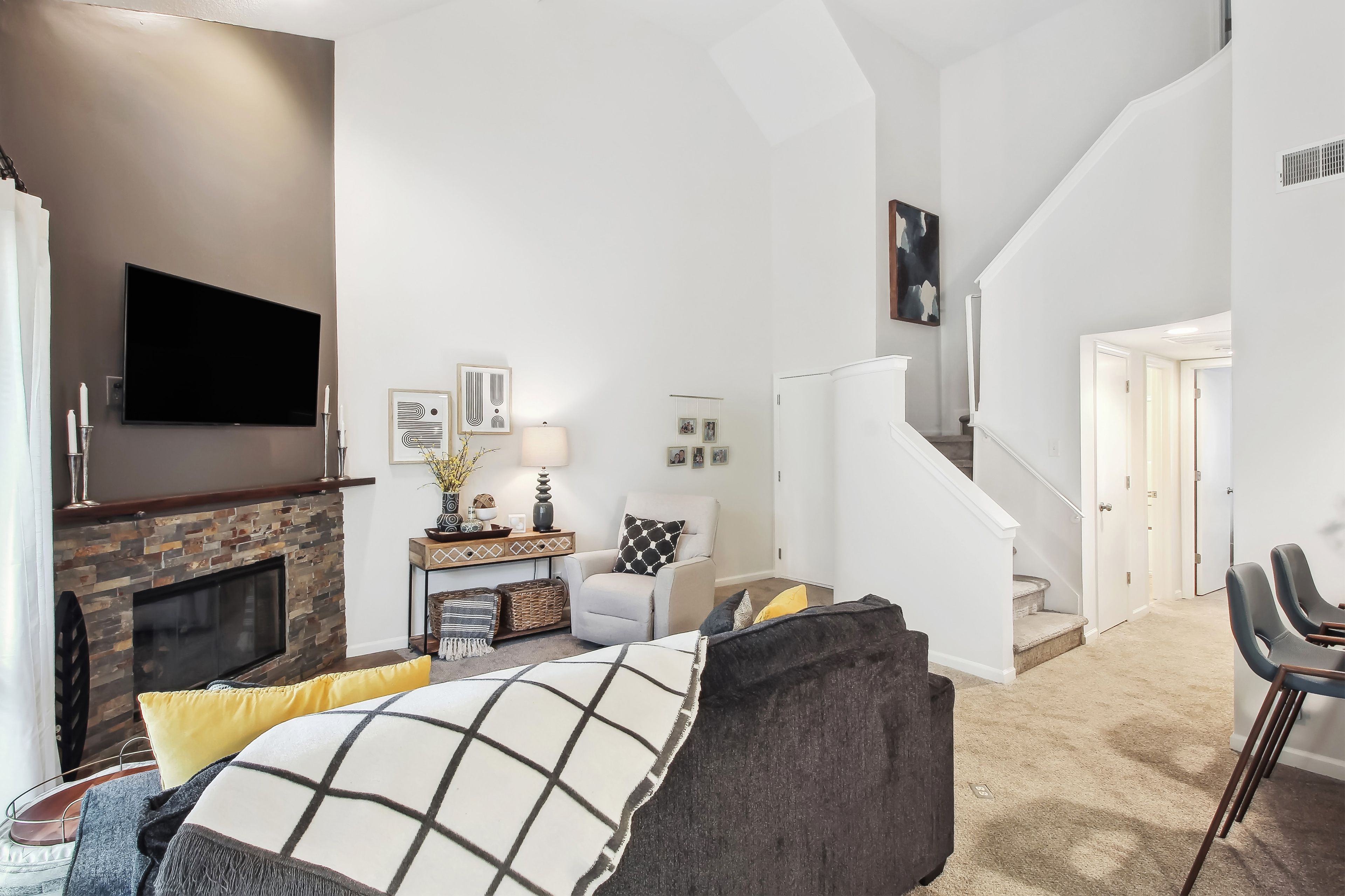 Living Room | Queen Sleeper Sofa