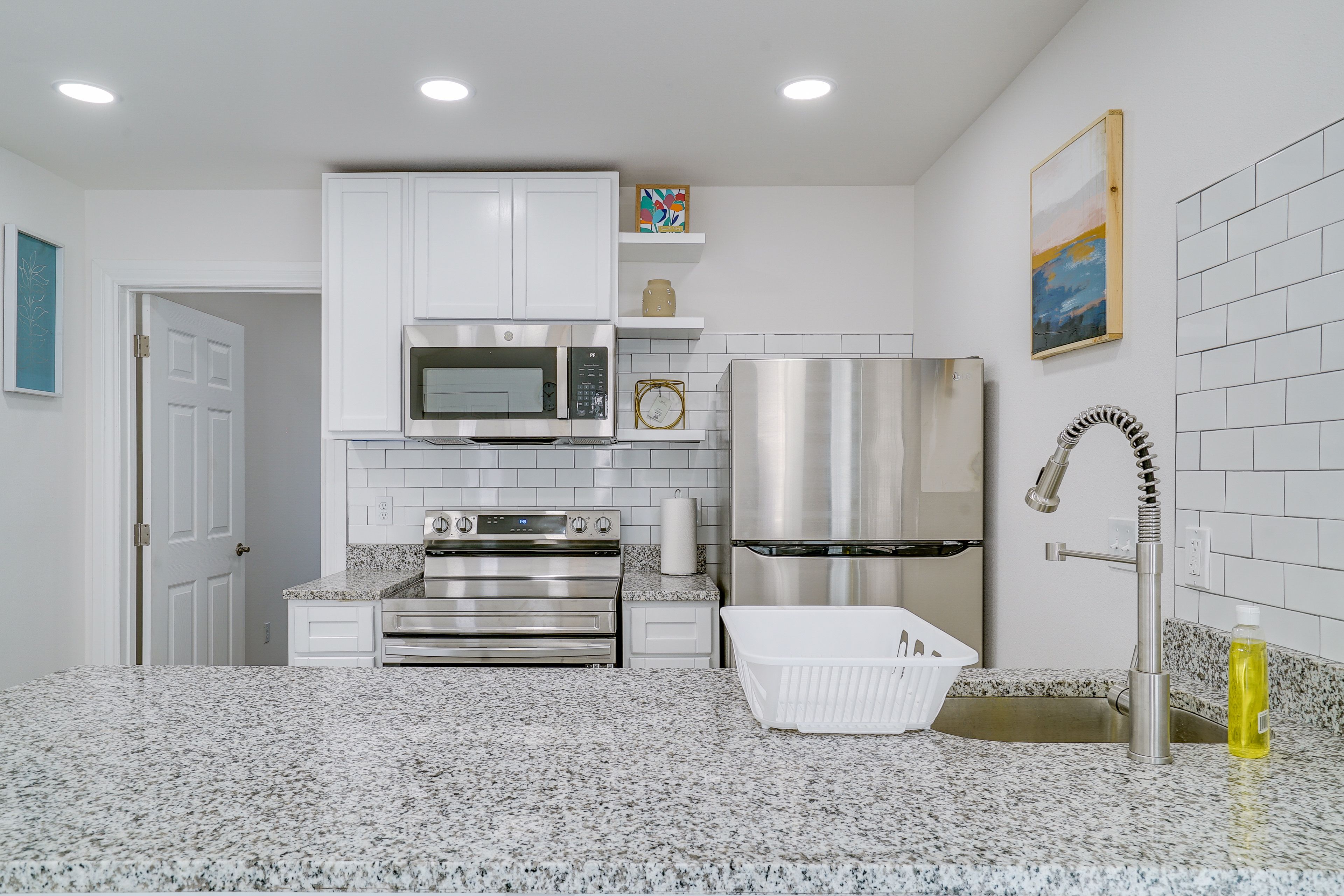 Kitchen | Main Level | Coffee Maker | Cooking Basics
