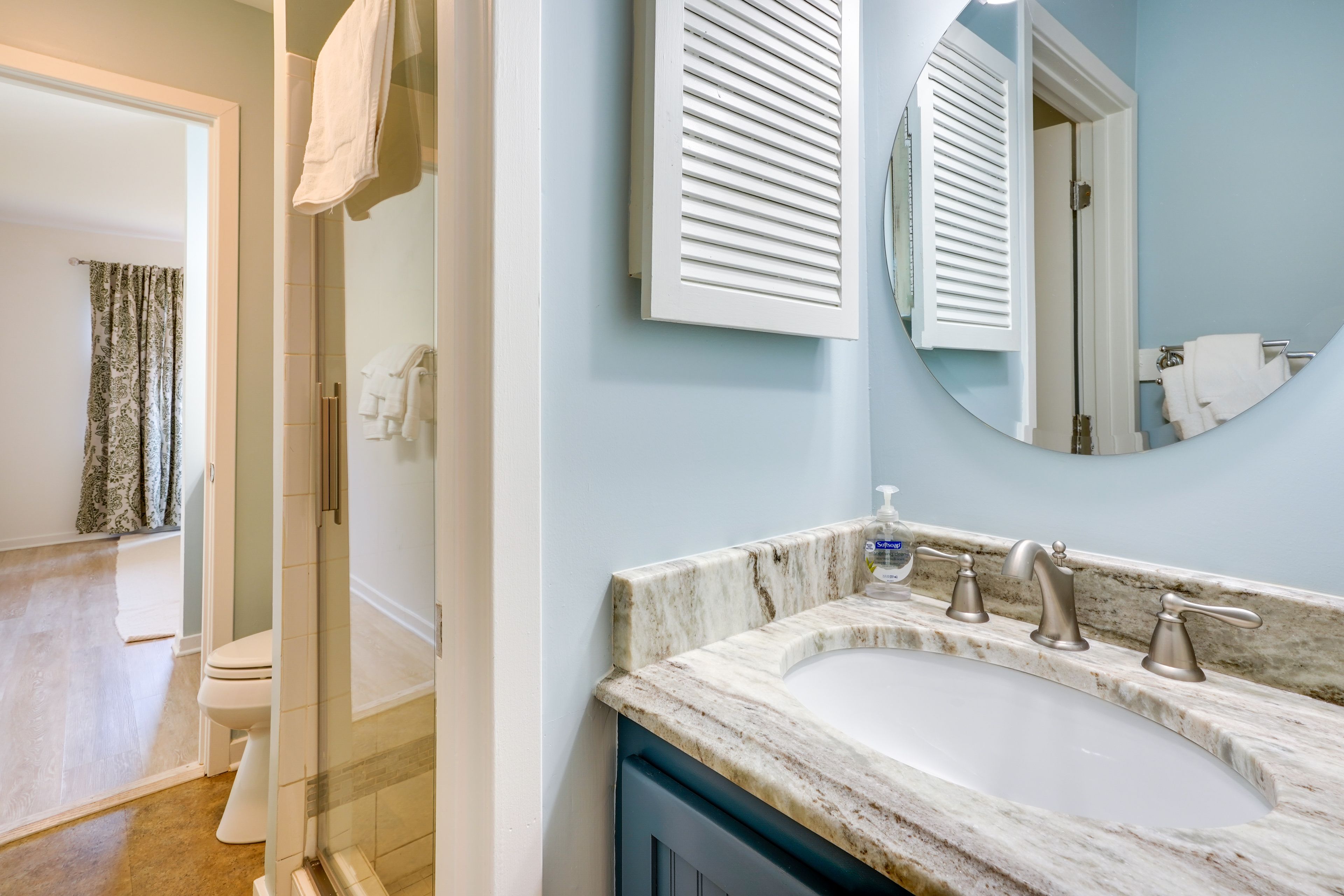 Full Bathroom