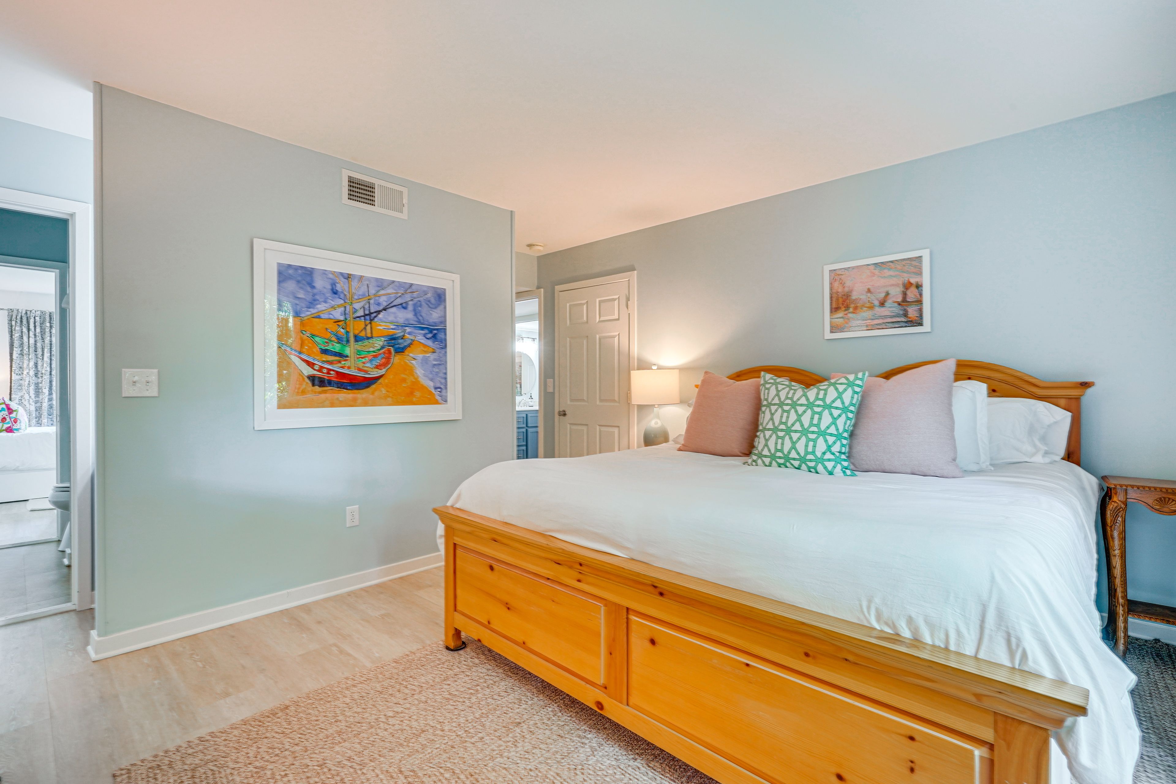 Bedroom 1 | King Bed