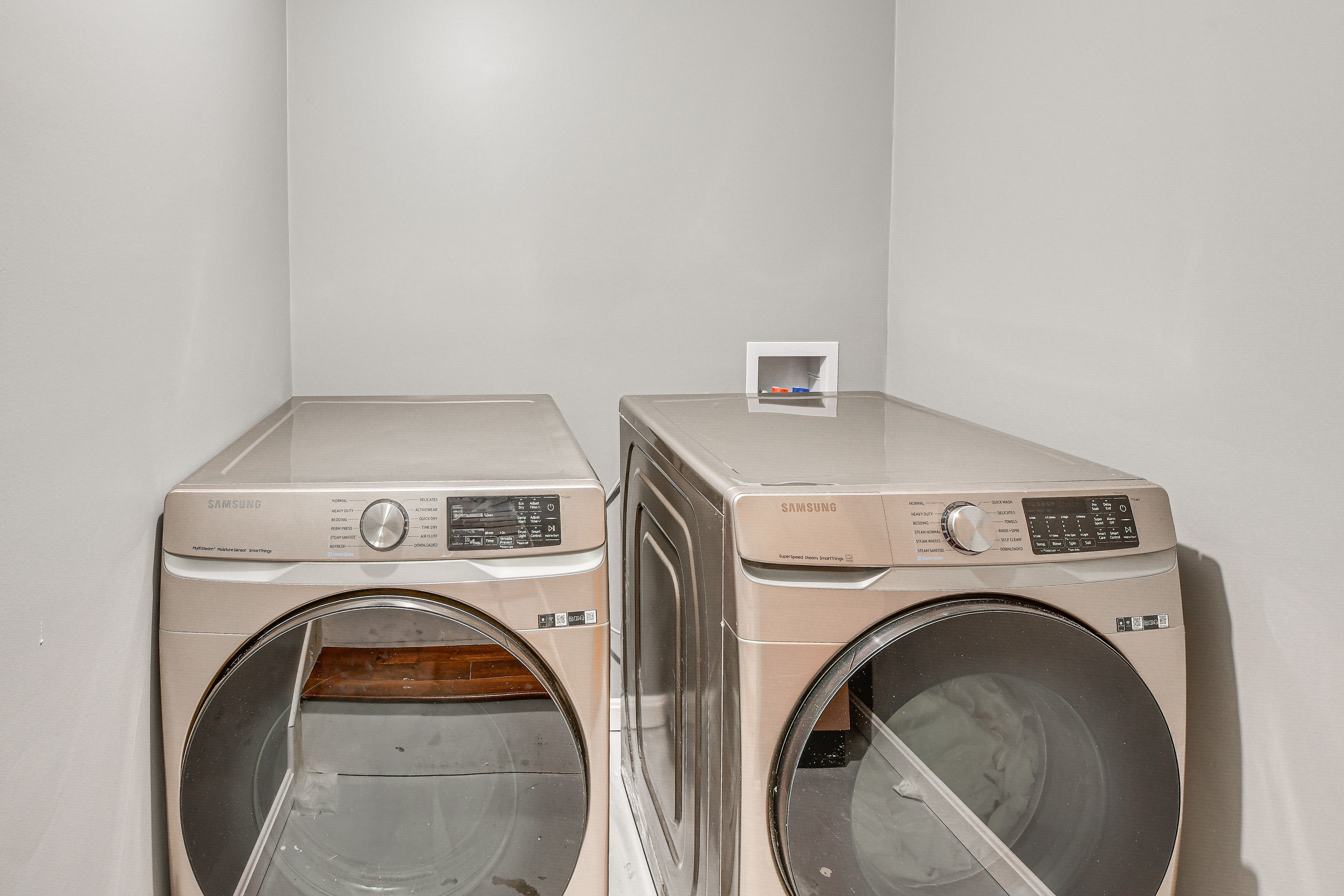 Washer & Dryer